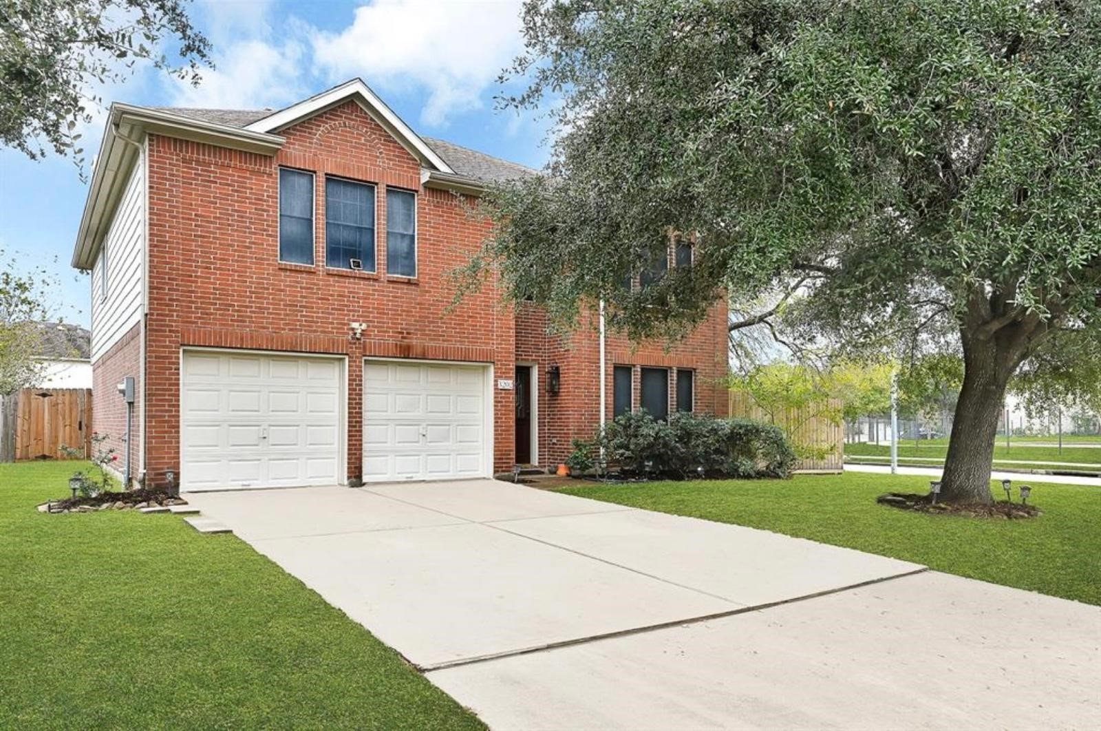 3202 Starbridge Park Lane Property Photo 1