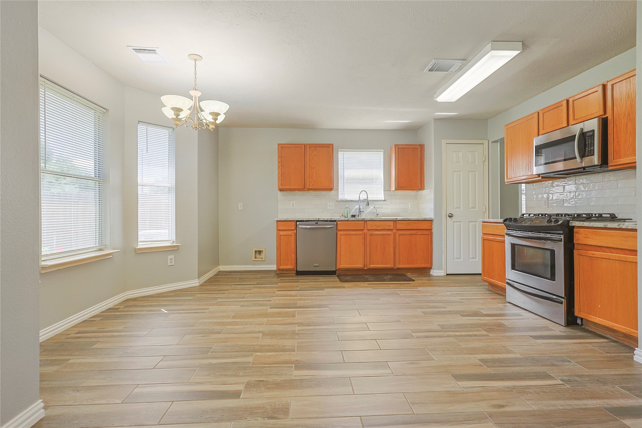 3202 Starbridge Park Lane Property Photo 13
