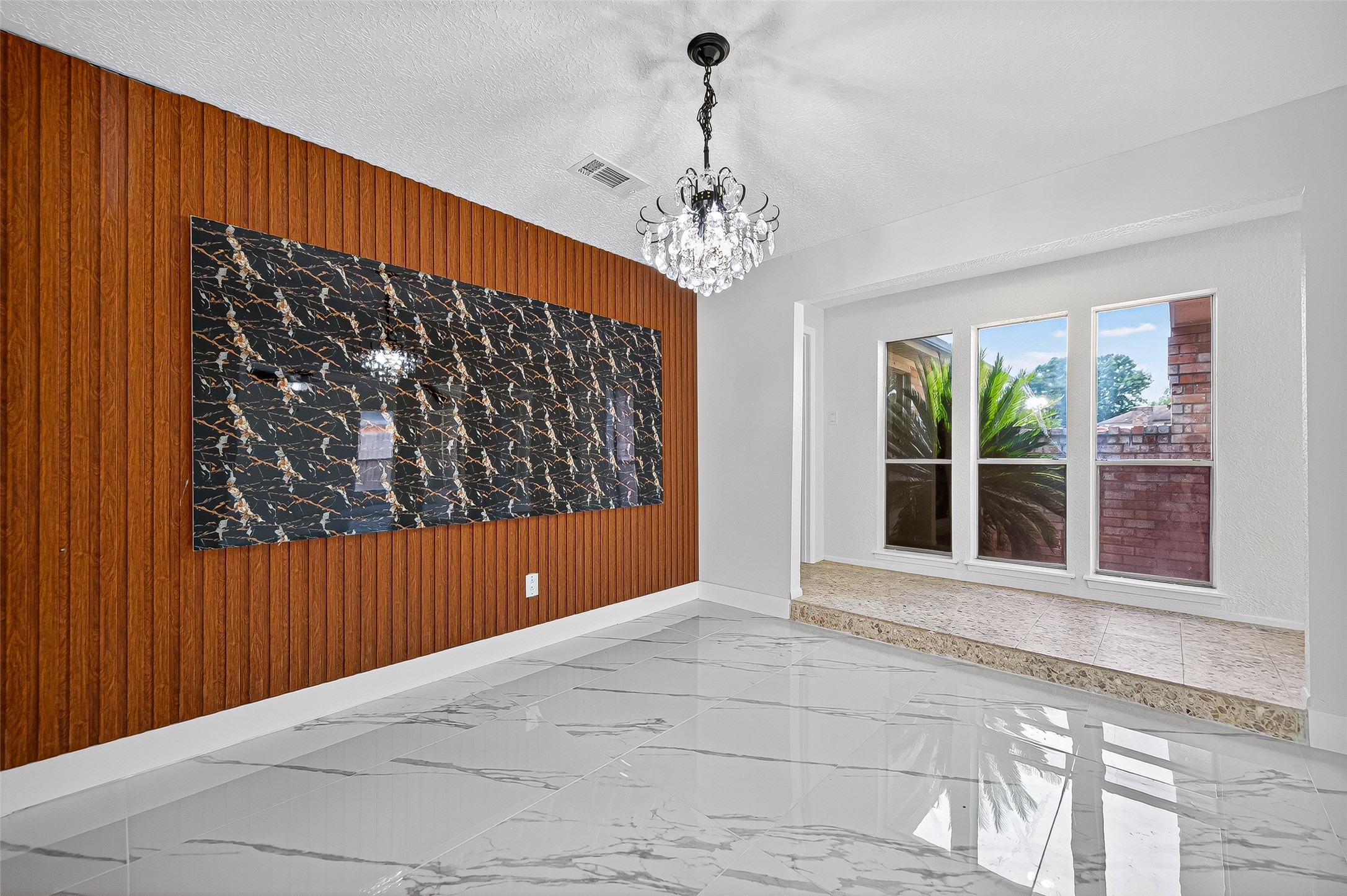 15934 Tumbling Rapids Drive Property Photo 10