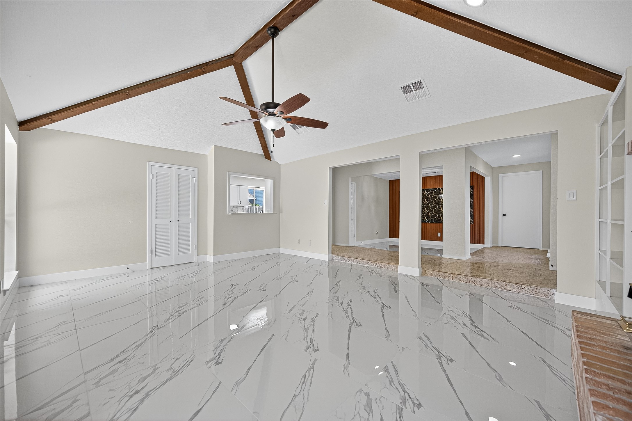 15934 Tumbling Rapids Drive Property Photo 17