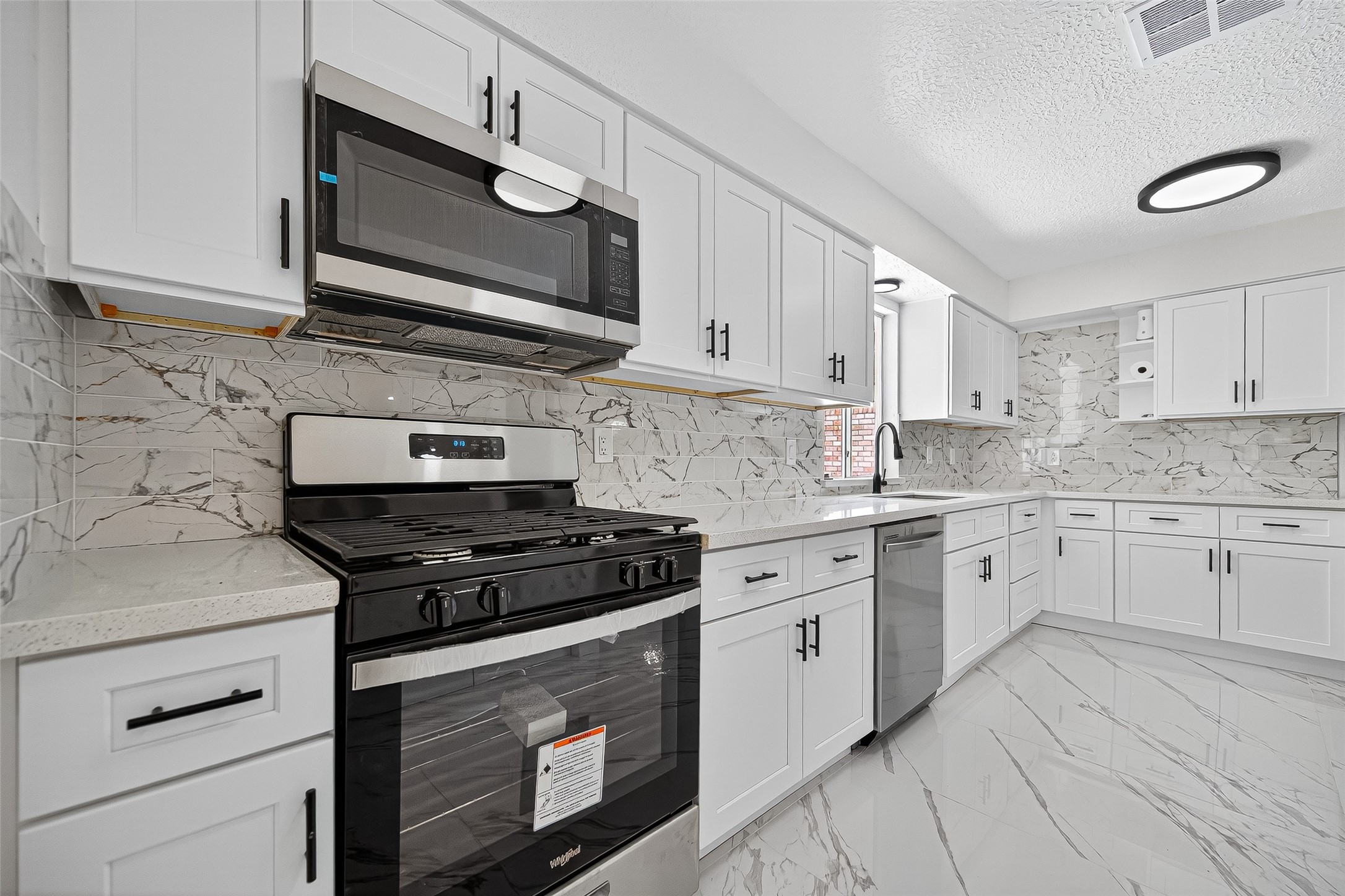 15934 Tumbling Rapids Drive Property Photo 18