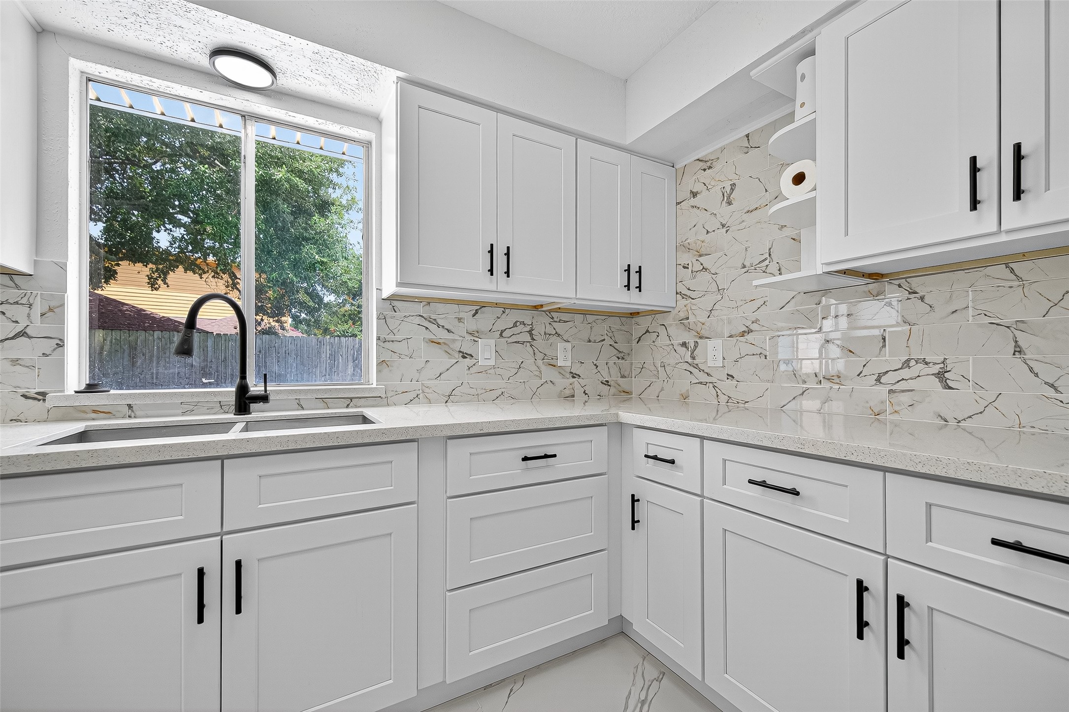 15934 Tumbling Rapids Drive Property Photo 21