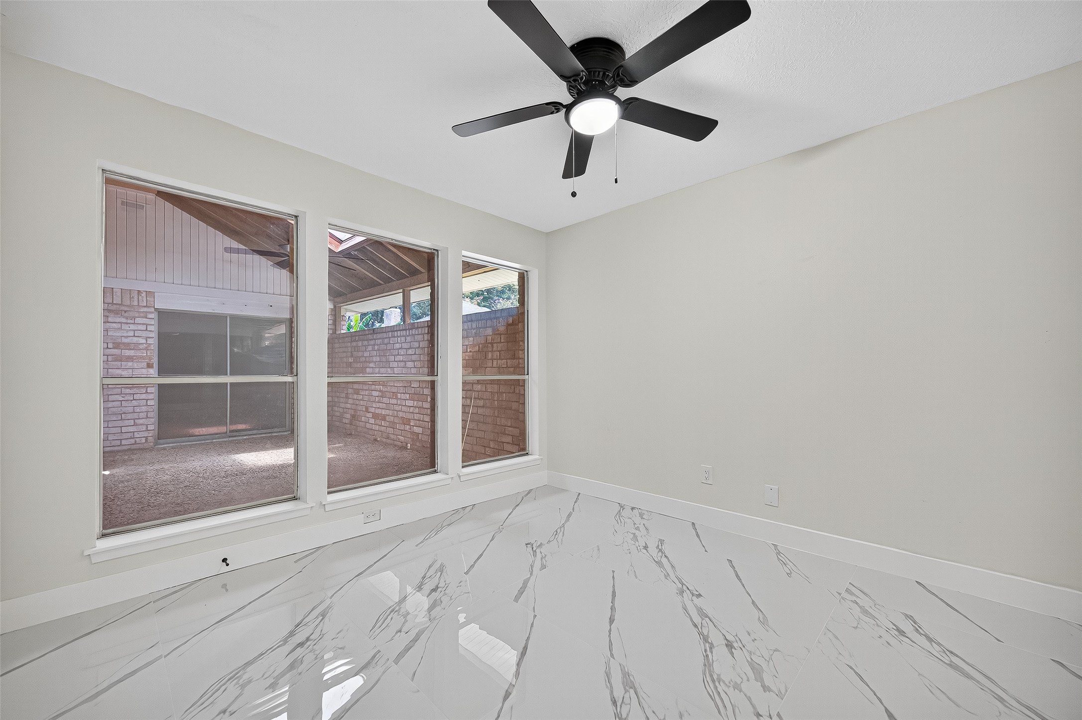 15934 Tumbling Rapids Drive Property Photo 25