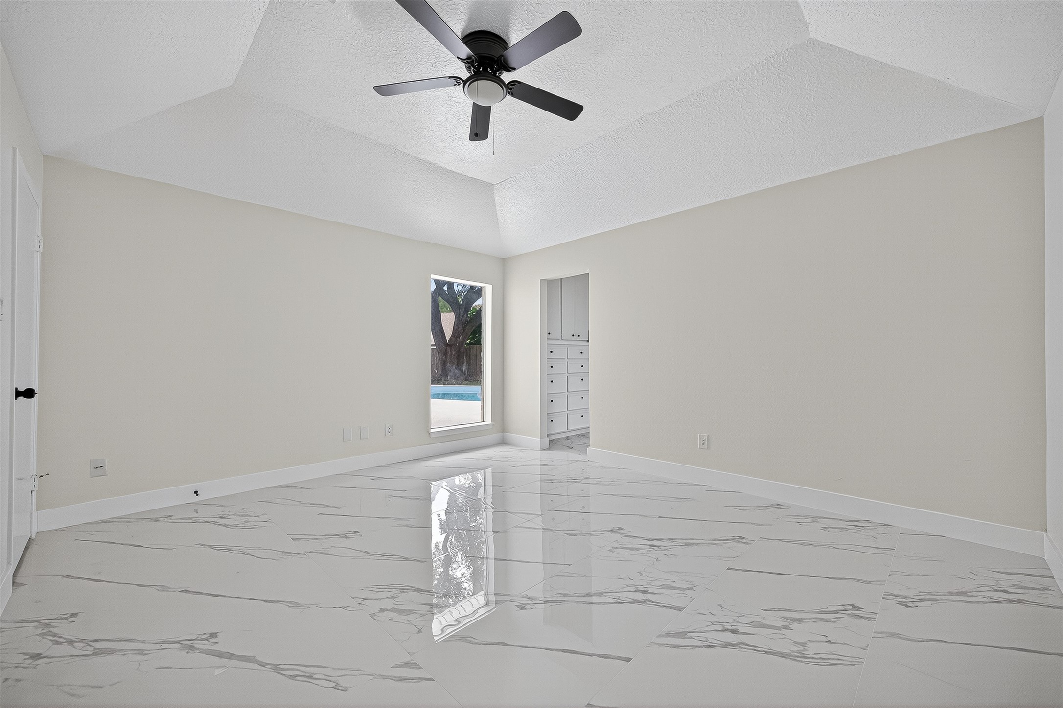 15934 Tumbling Rapids Drive Property Photo 26