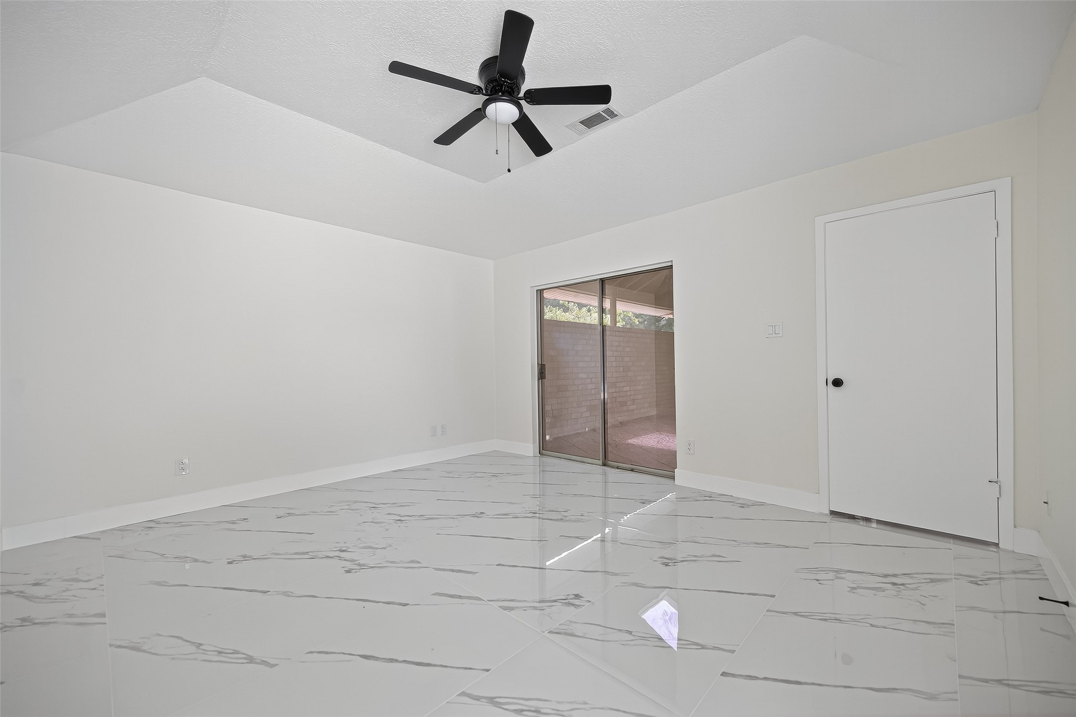 15934 Tumbling Rapids Drive Property Photo 27