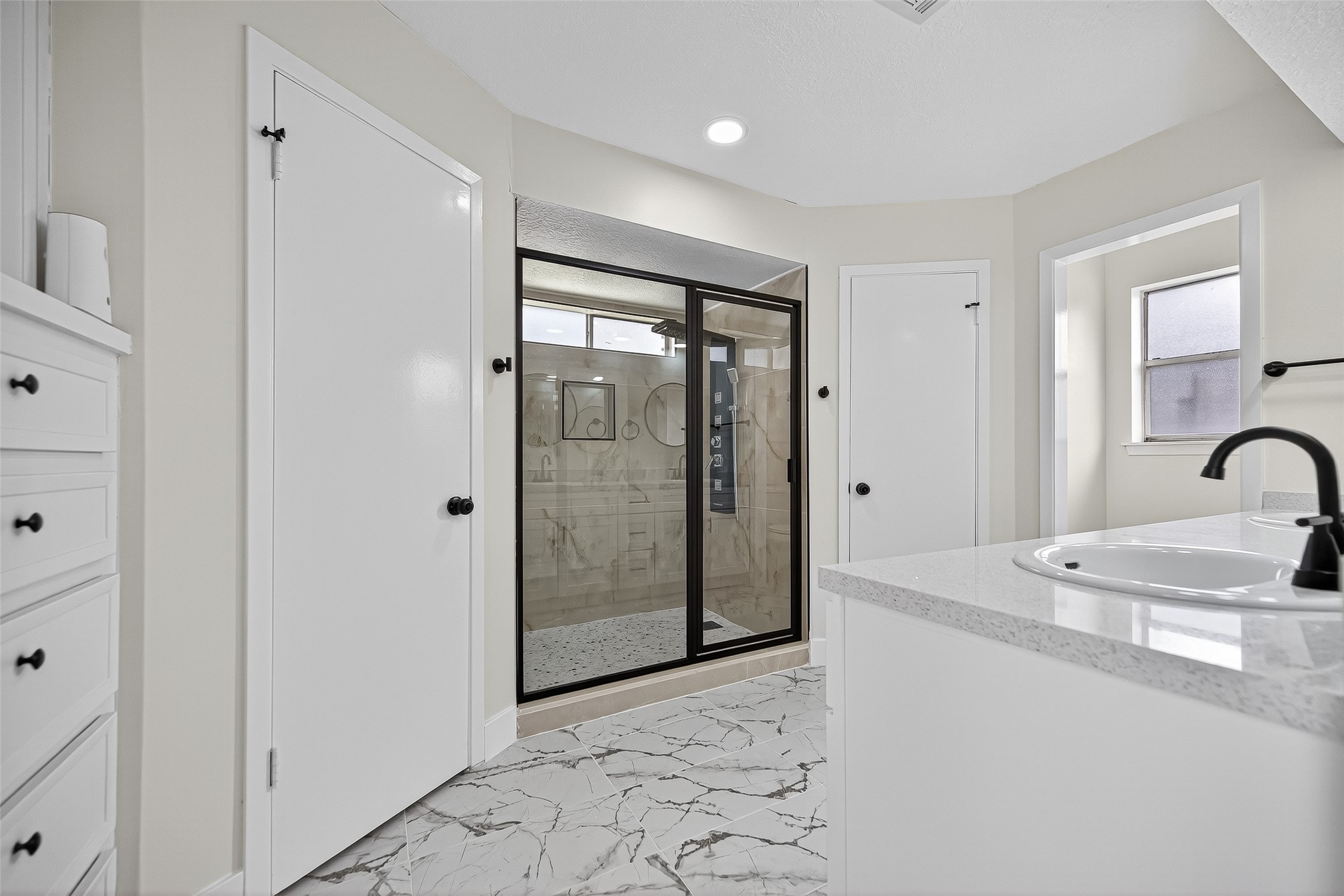 15934 Tumbling Rapids Drive Property Photo 28