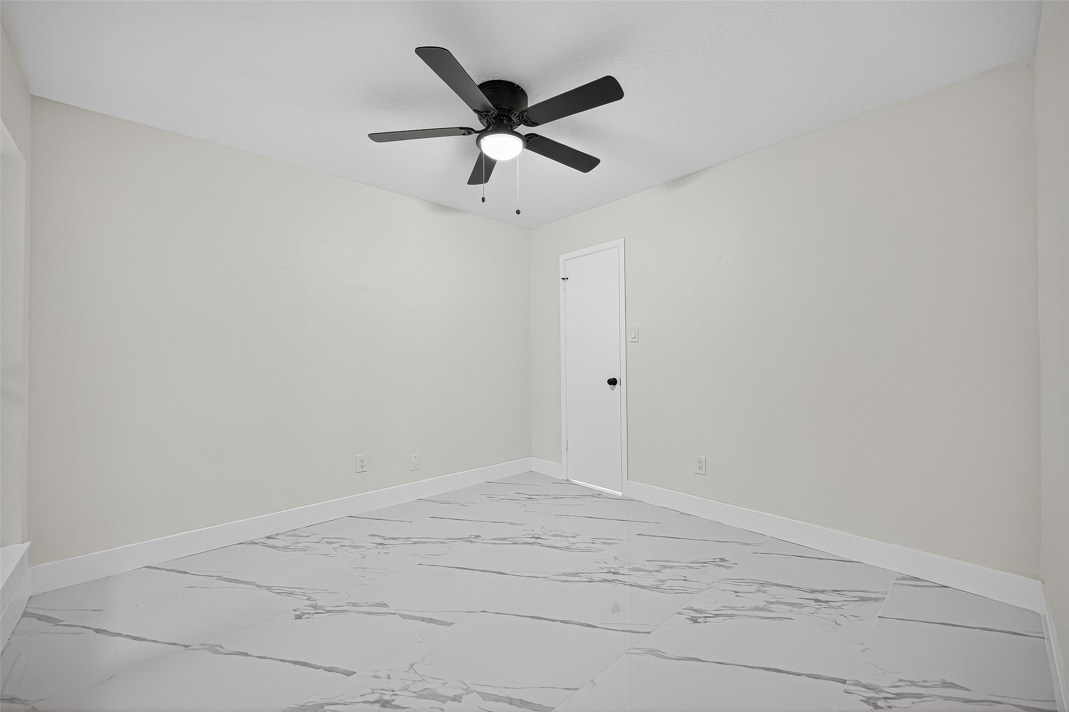 15934 Tumbling Rapids Drive Property Photo 36