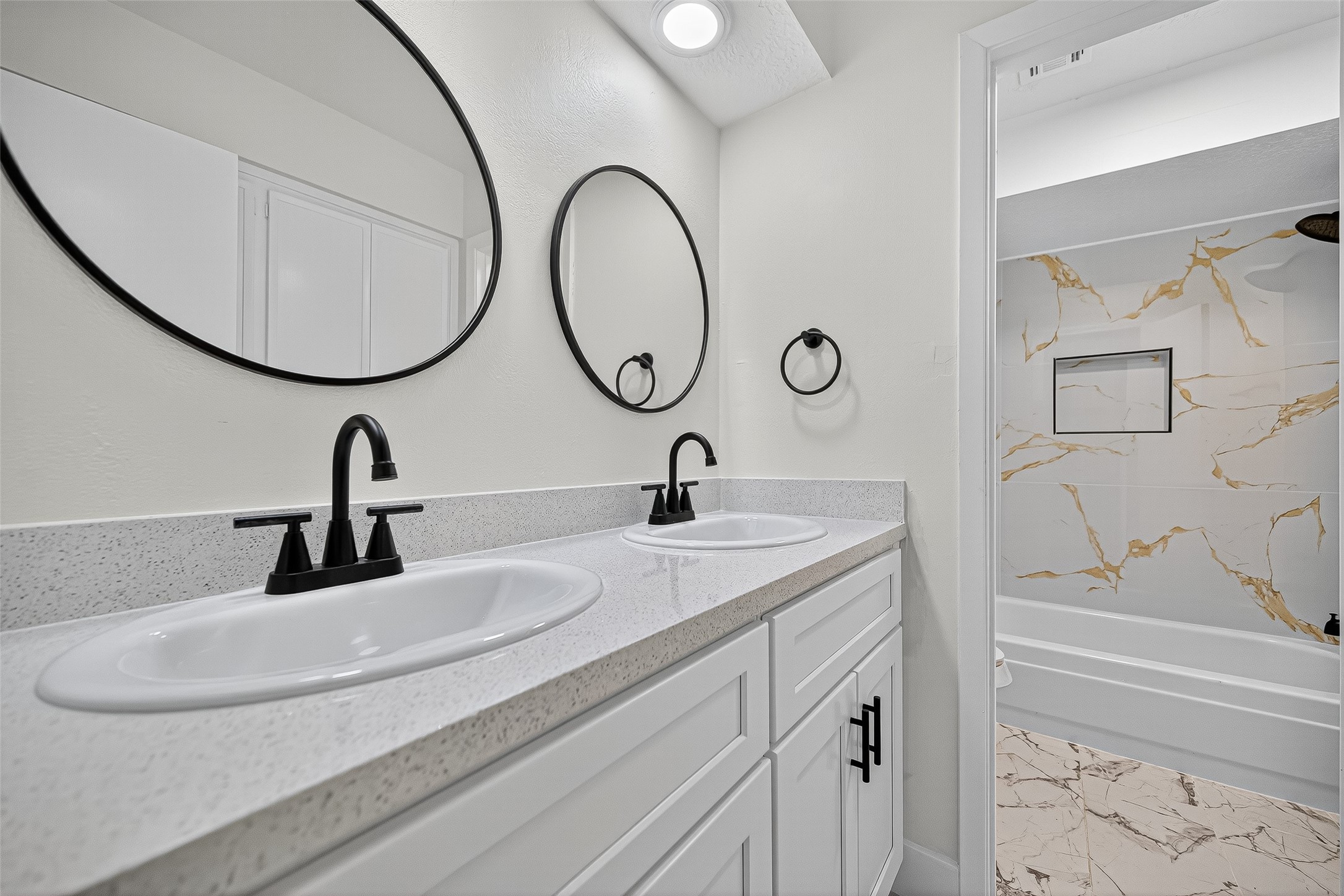 15934 Tumbling Rapids Drive Property Photo 43