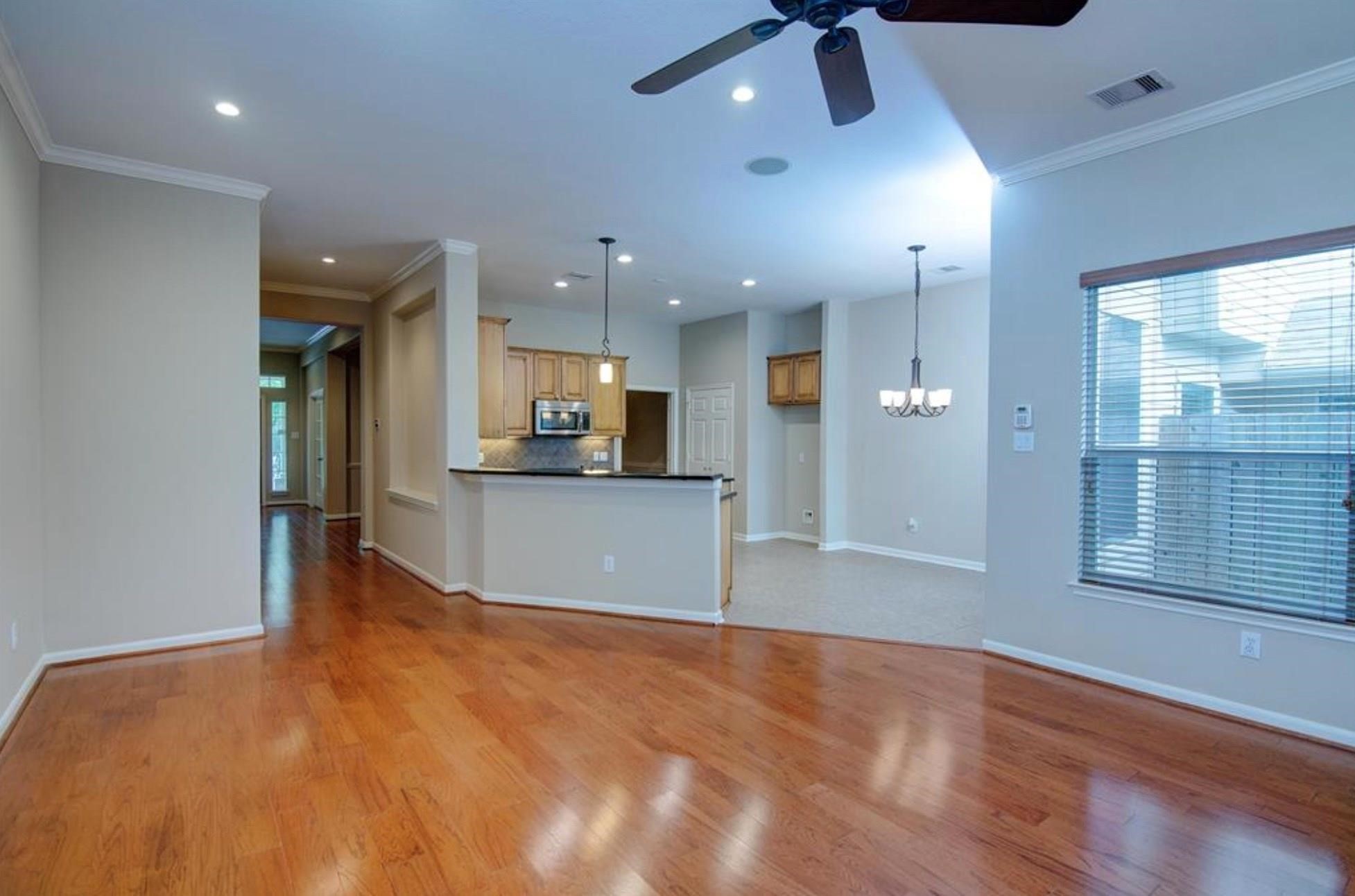 62 E Pipers Green Street Property Photo 11