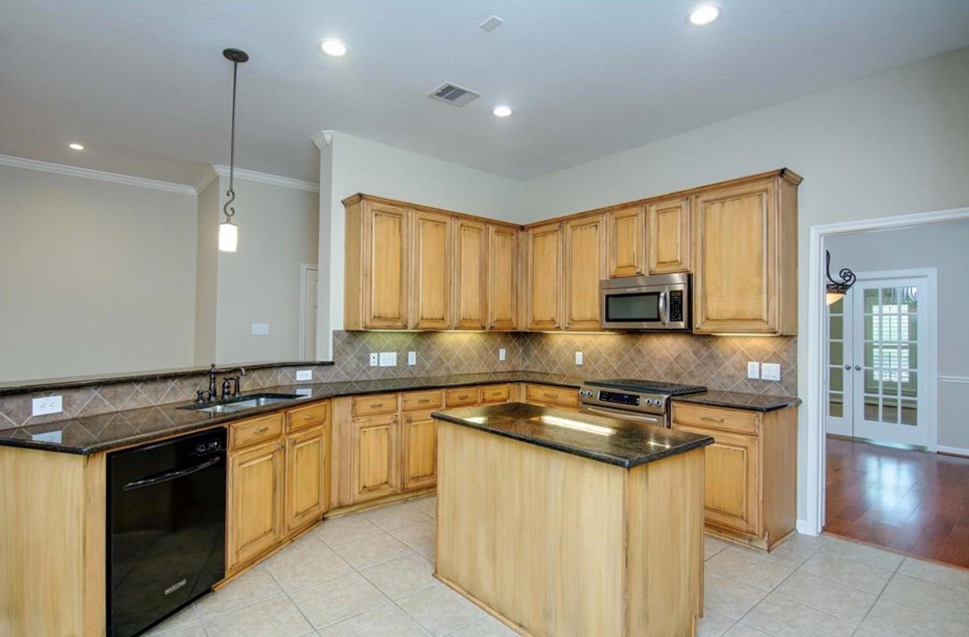 62 E Pipers Green Street Property Photo 12
