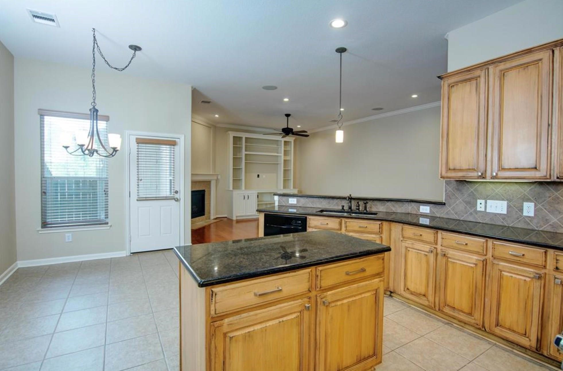 62 E Pipers Green Street Property Photo 13