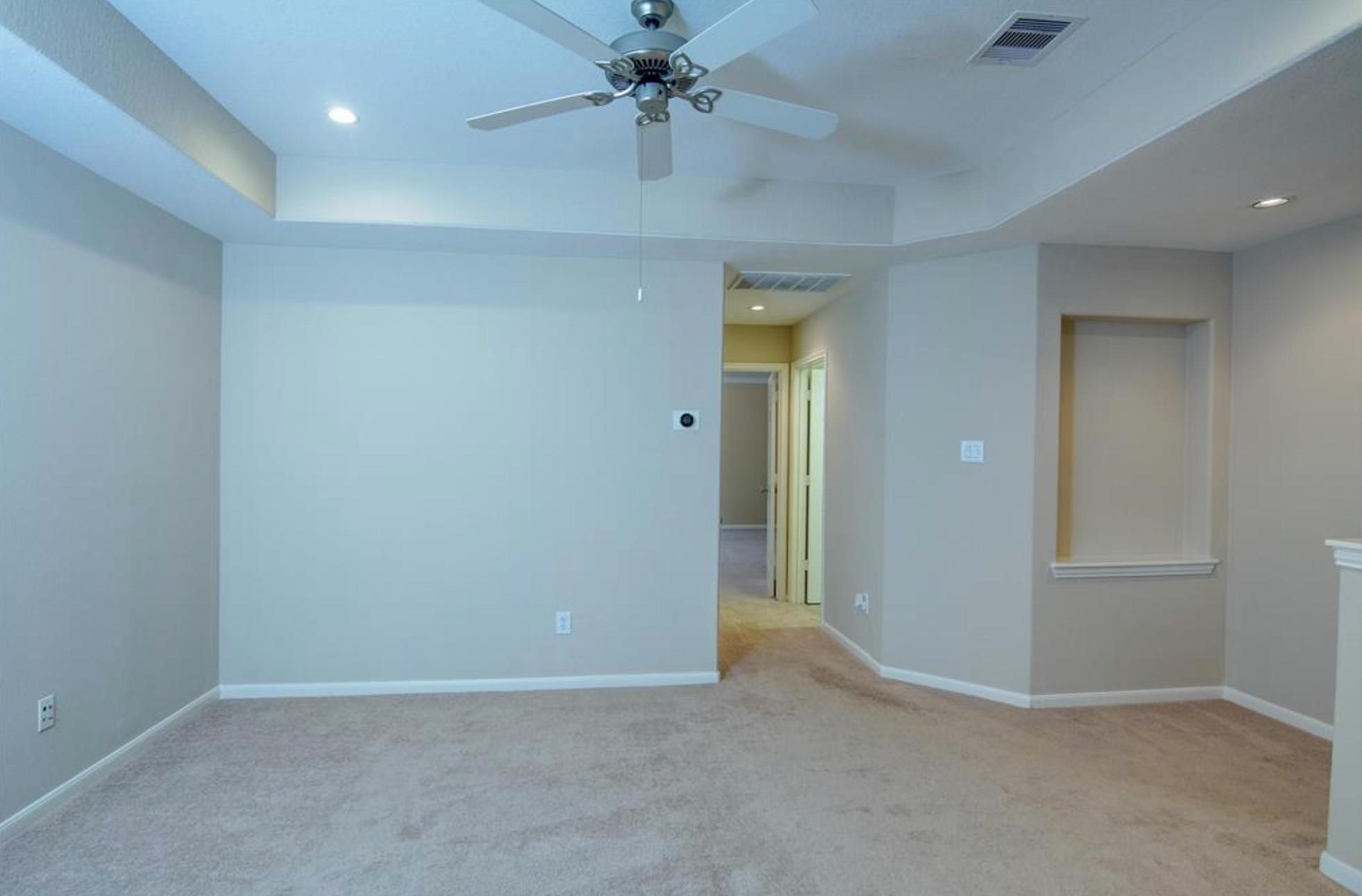 62 E Pipers Green Street Property Photo 16