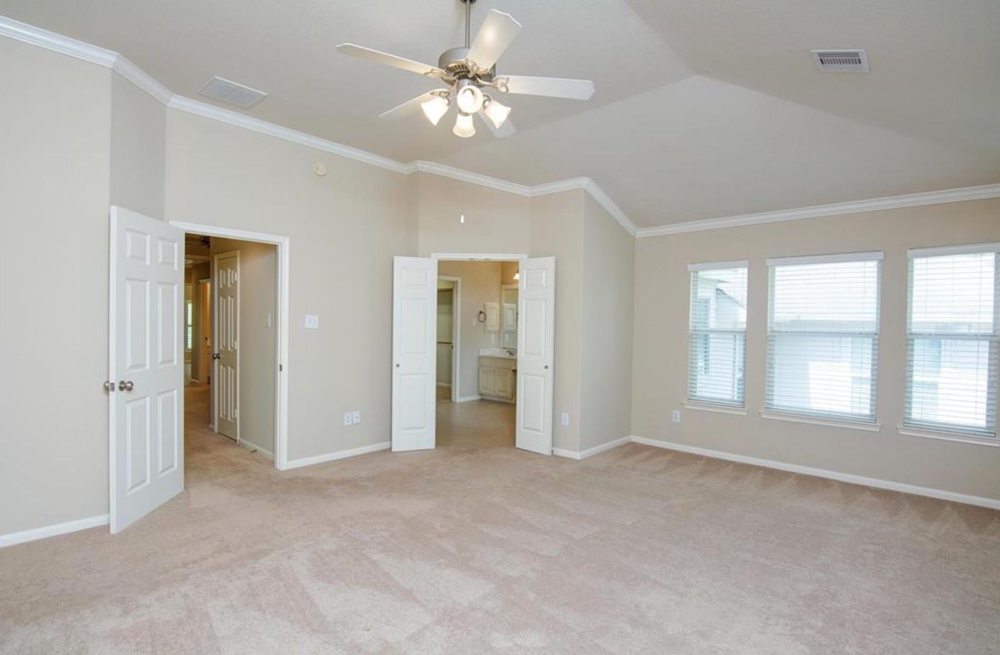 62 E Pipers Green Street Property Photo 17
