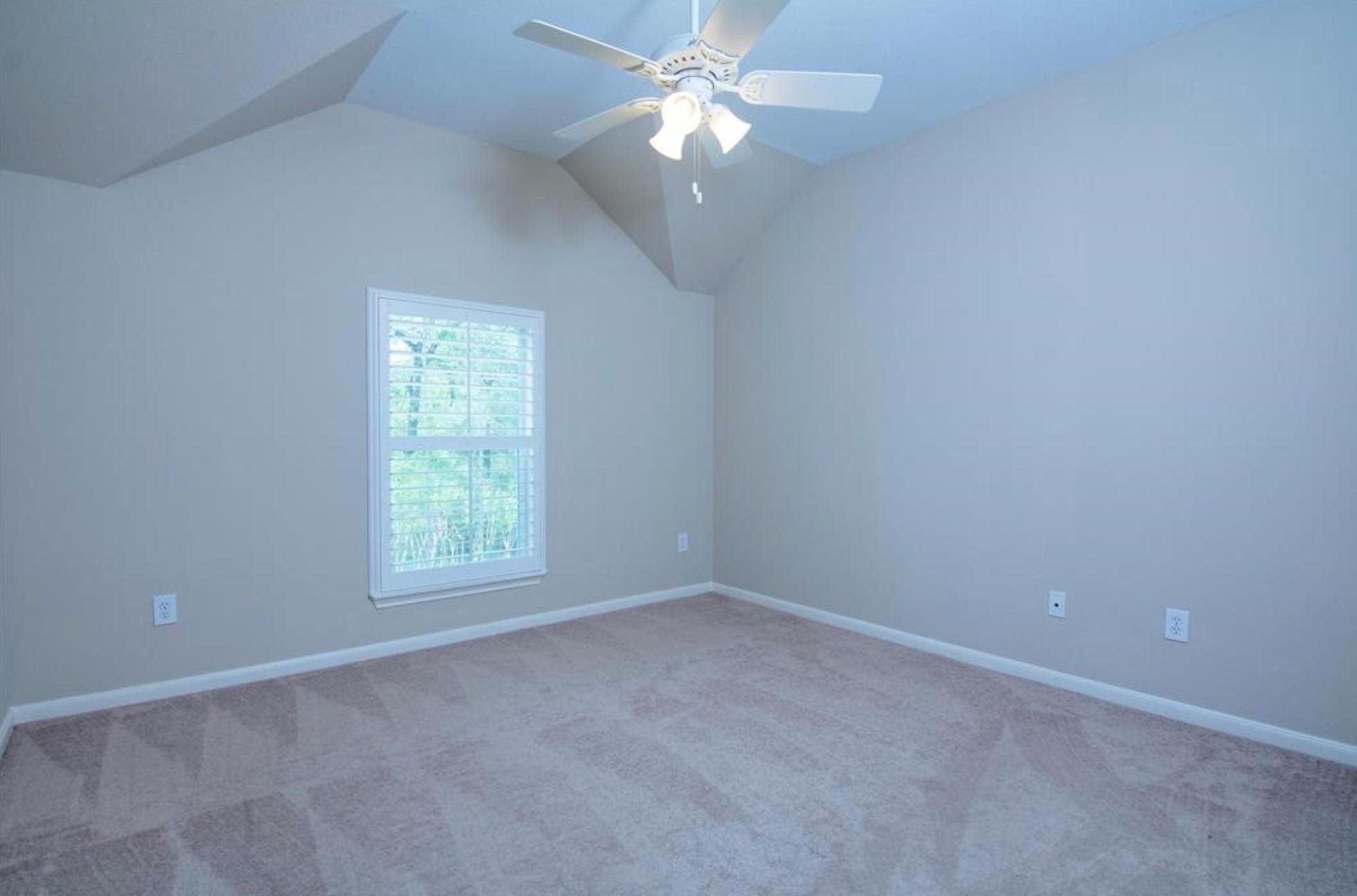 62 E Pipers Green Street Property Photo 20