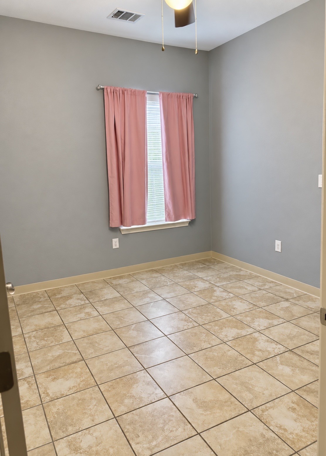 668 Commerce Street Property Photo 10