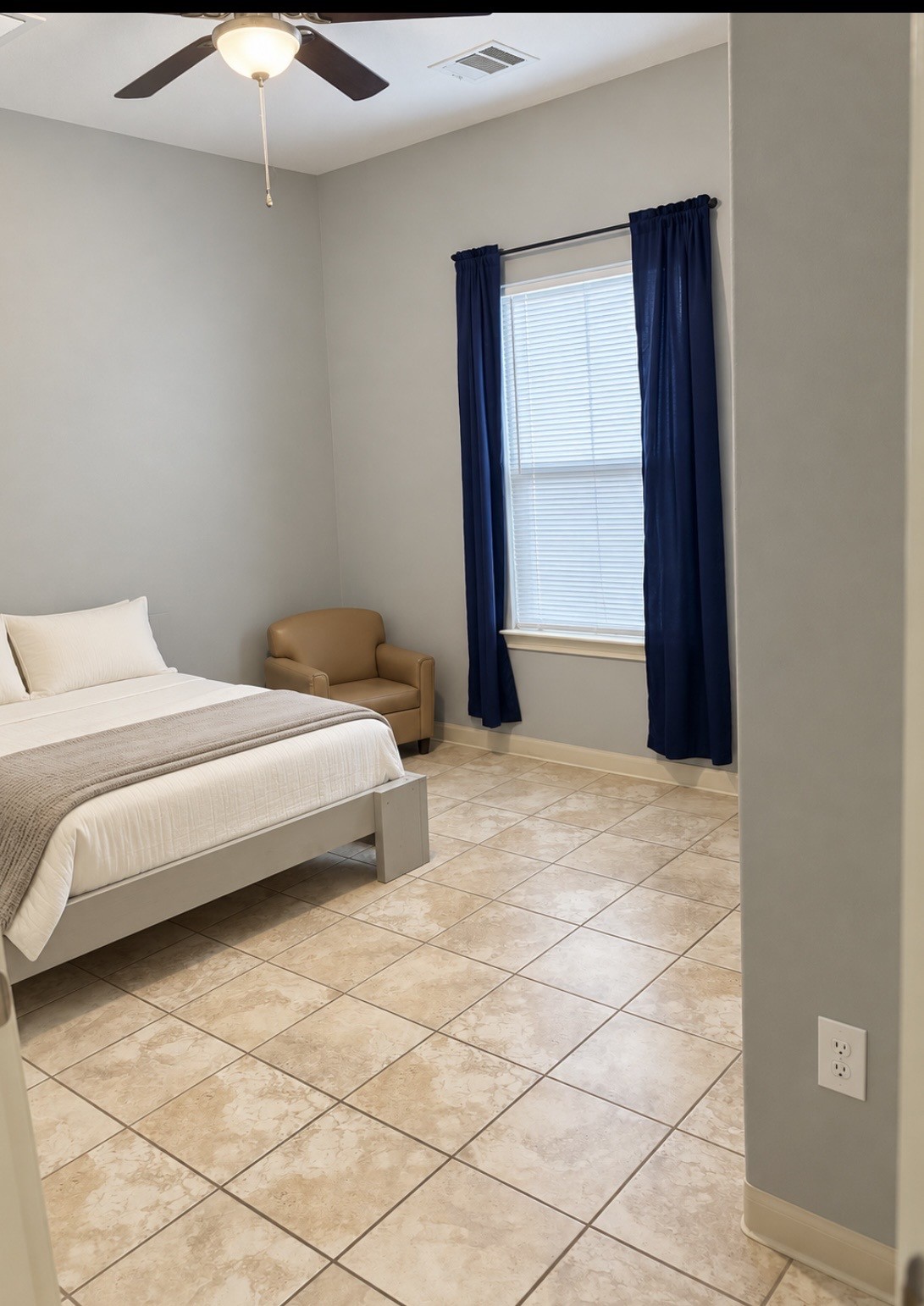 668 Commerce Street Property Photo 11