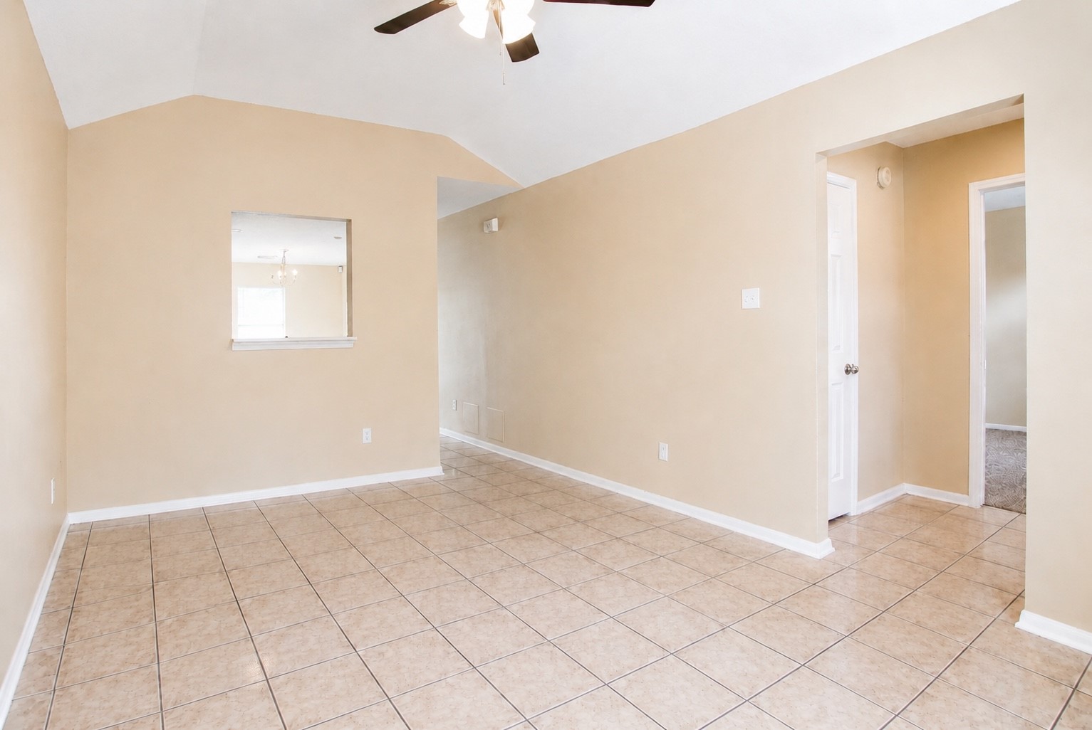 24106 Broken Bow Lane Property Photo 5