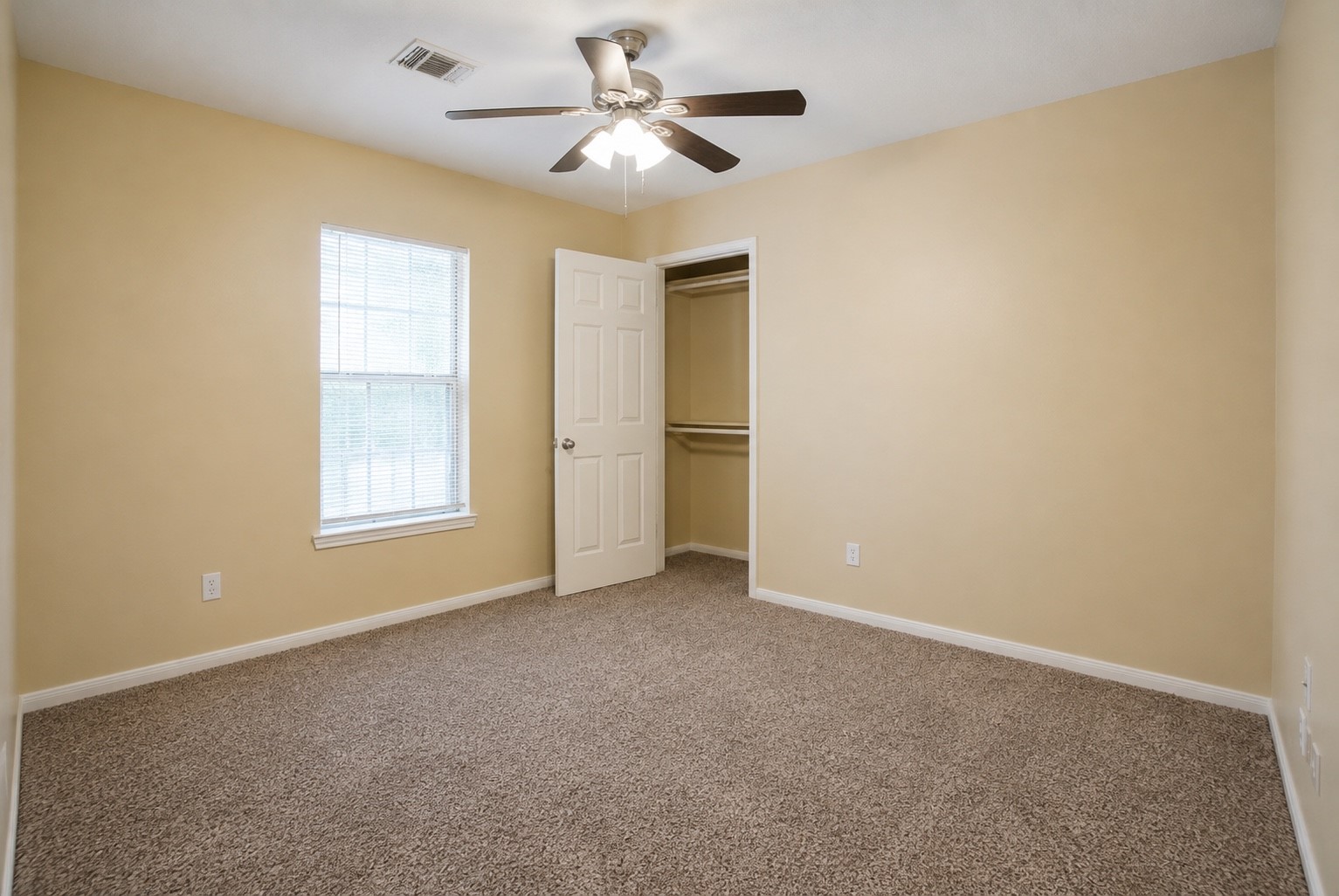 24106 Broken Bow Lane Property Photo 7