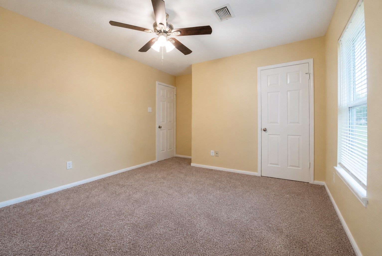 24106 Broken Bow Lane Property Photo 9