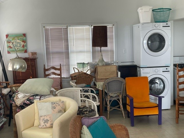 219 & 221 Bayshore Drive Property Photo 8