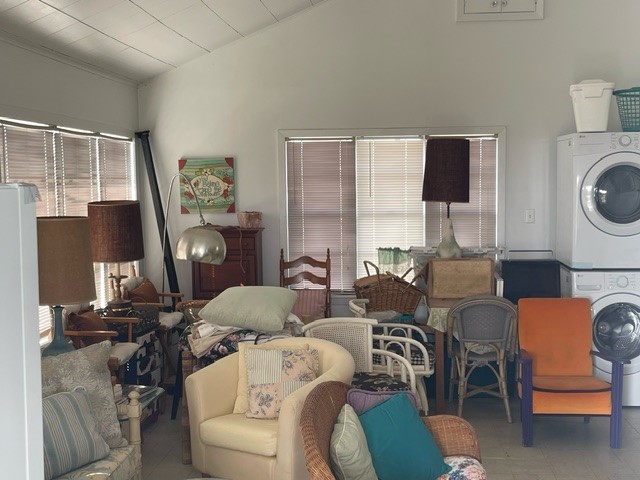 219 & 221 Bayshore Drive Property Photo 9