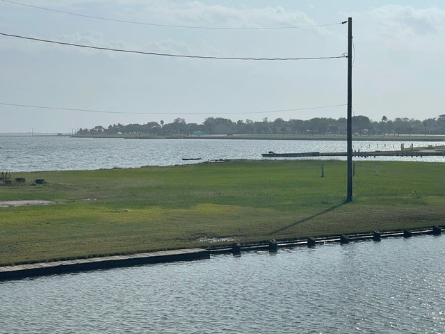 219 & 221 Bayshore Drive Property Photo 14