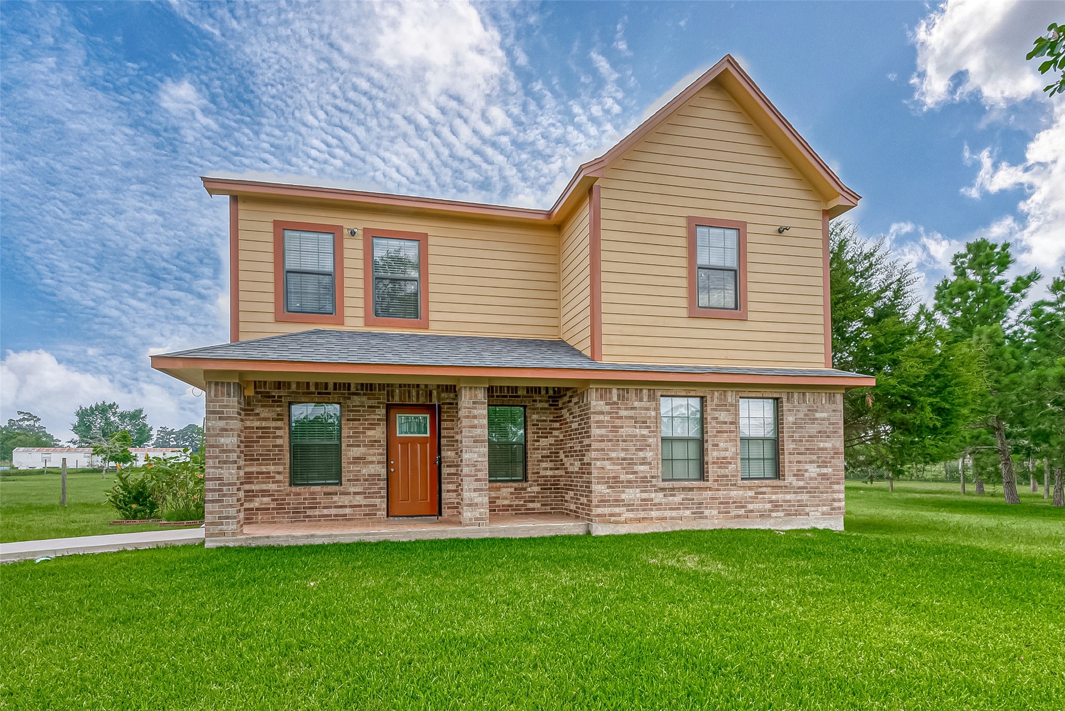 10269 Highway 90 N Property Photo 1