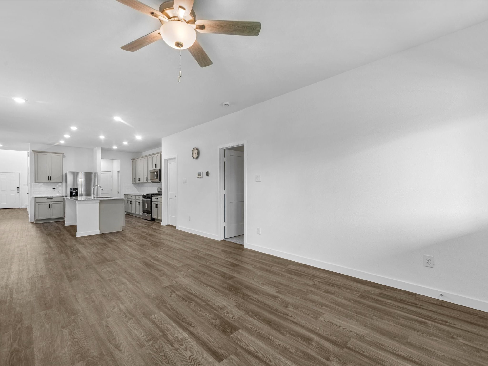 3914 Windy Whisper Drive Property Photo 8