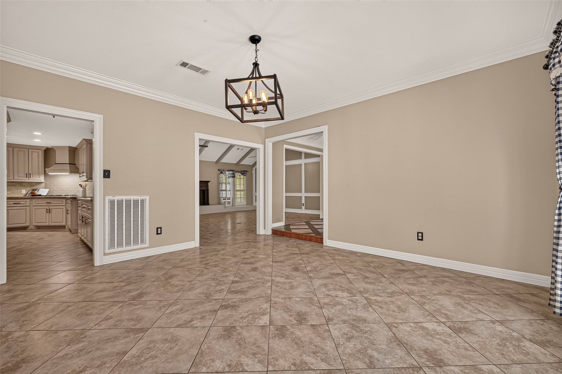 1650 White Oak Creek Drive Property Photo 7