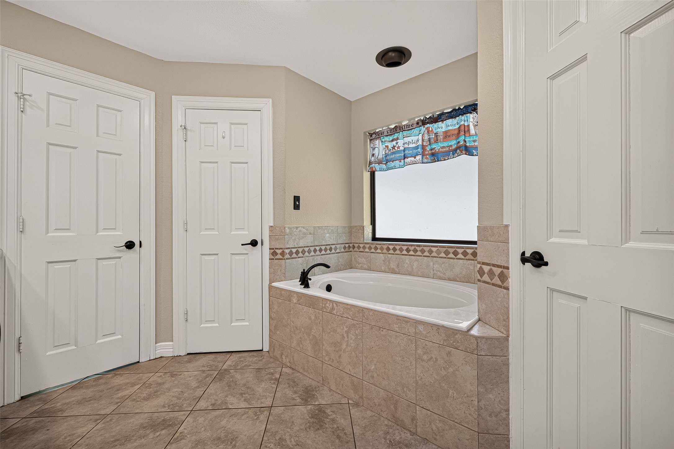1650 White Oak Creek Drive Property Photo 17
