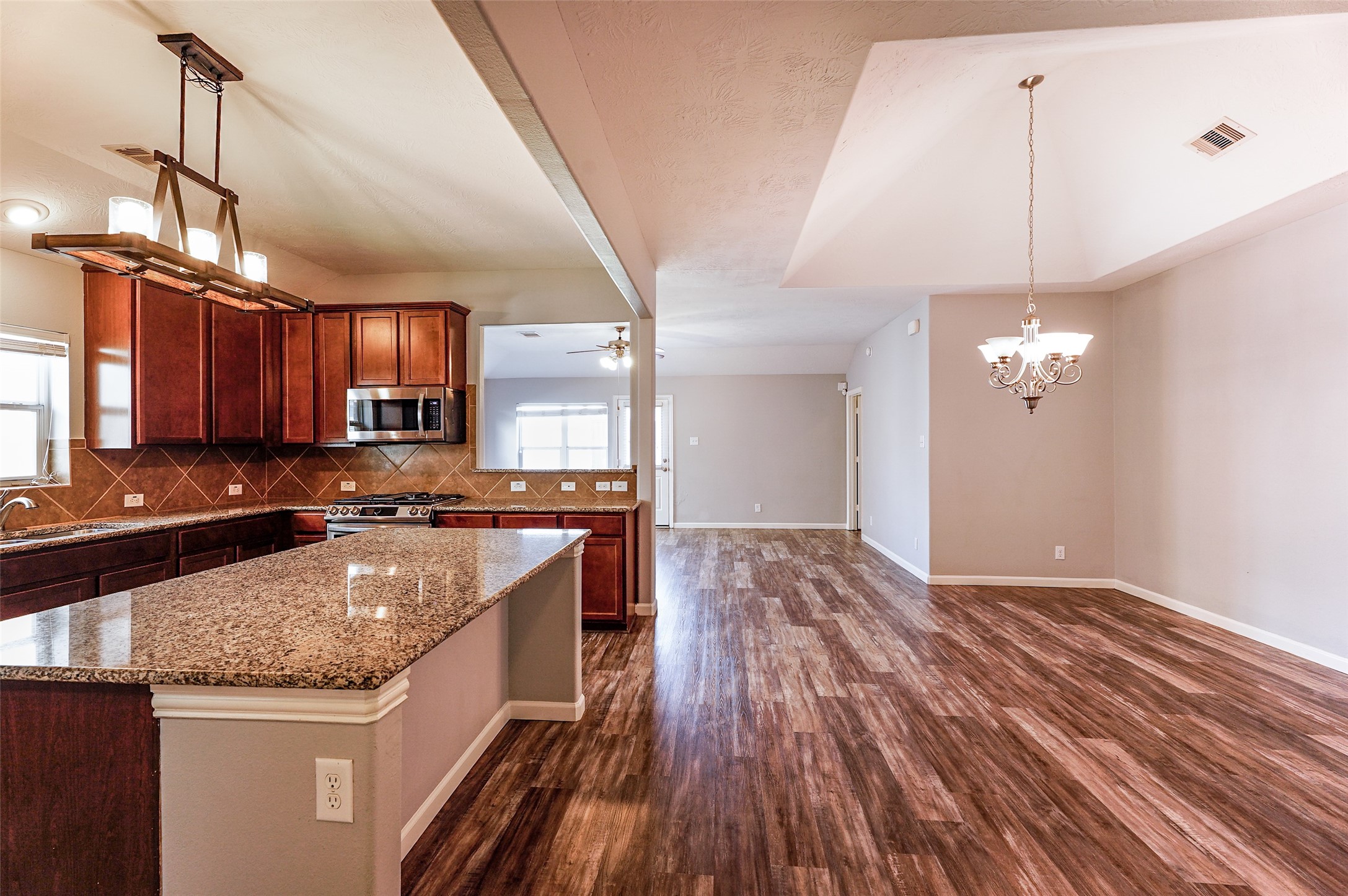 2515 Horned Owl Drive Property Photo 2