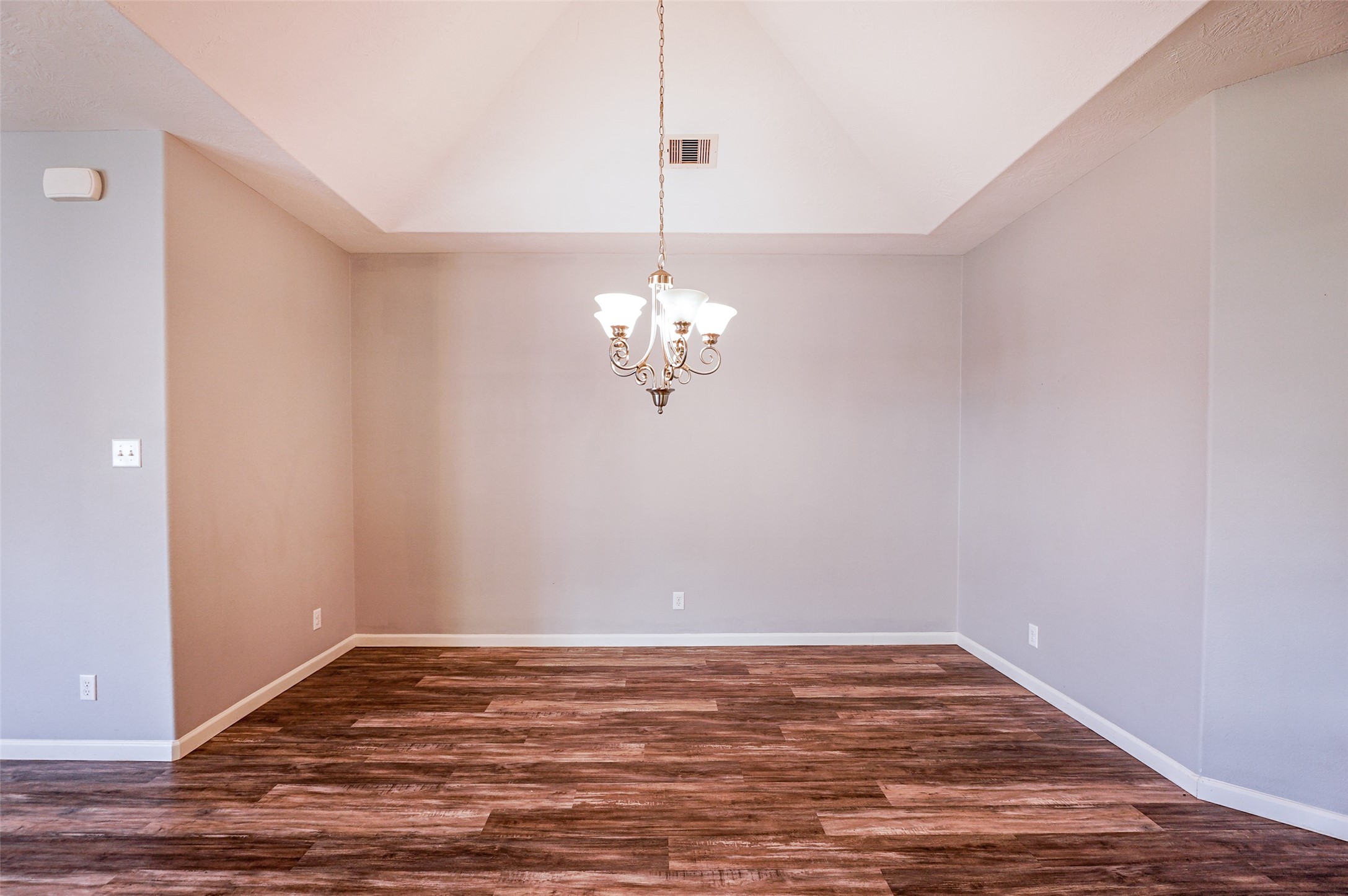 2515 Horned Owl Drive Property Photo 5