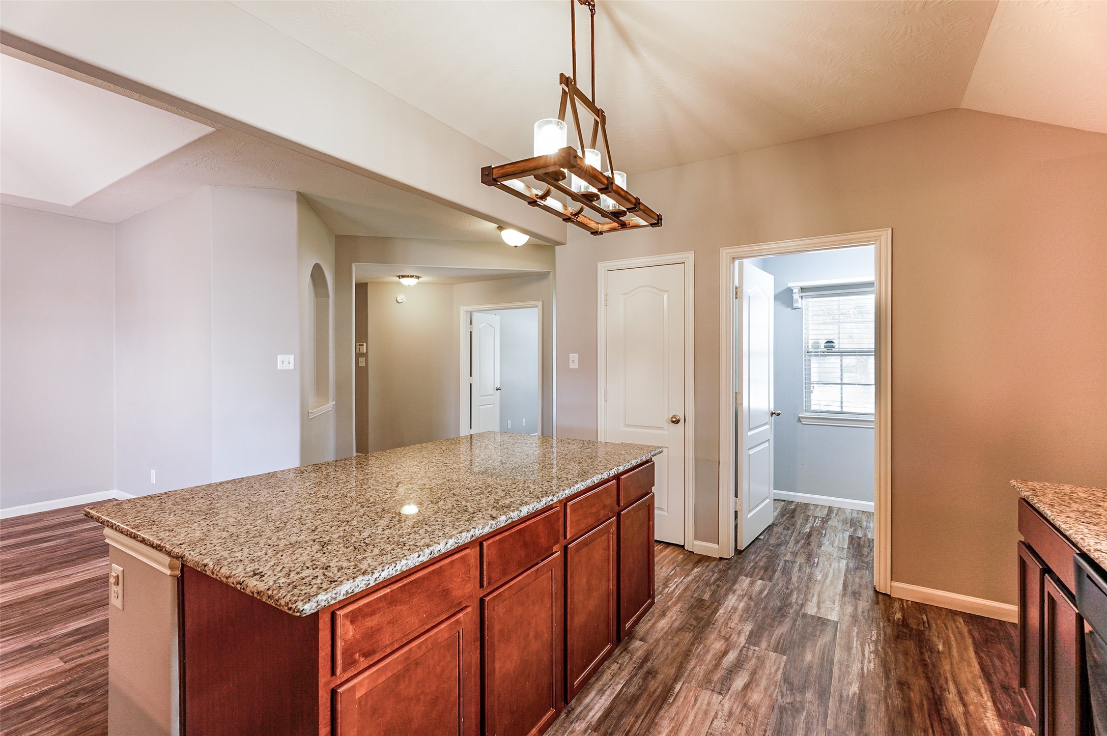 2515 Horned Owl Drive Property Photo 10