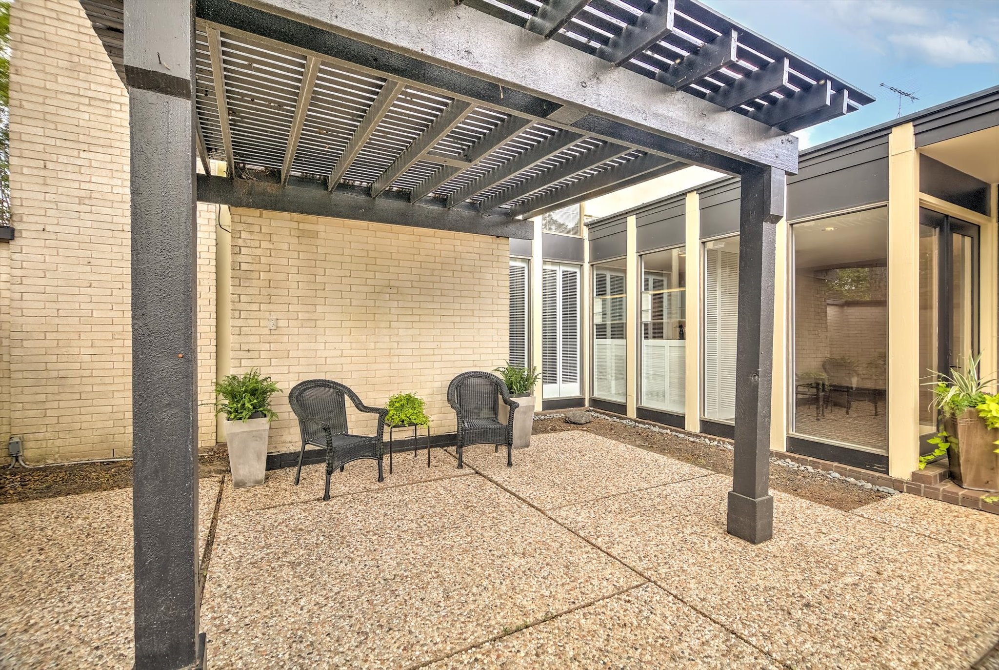 147 Valley Drive Property Photo 8