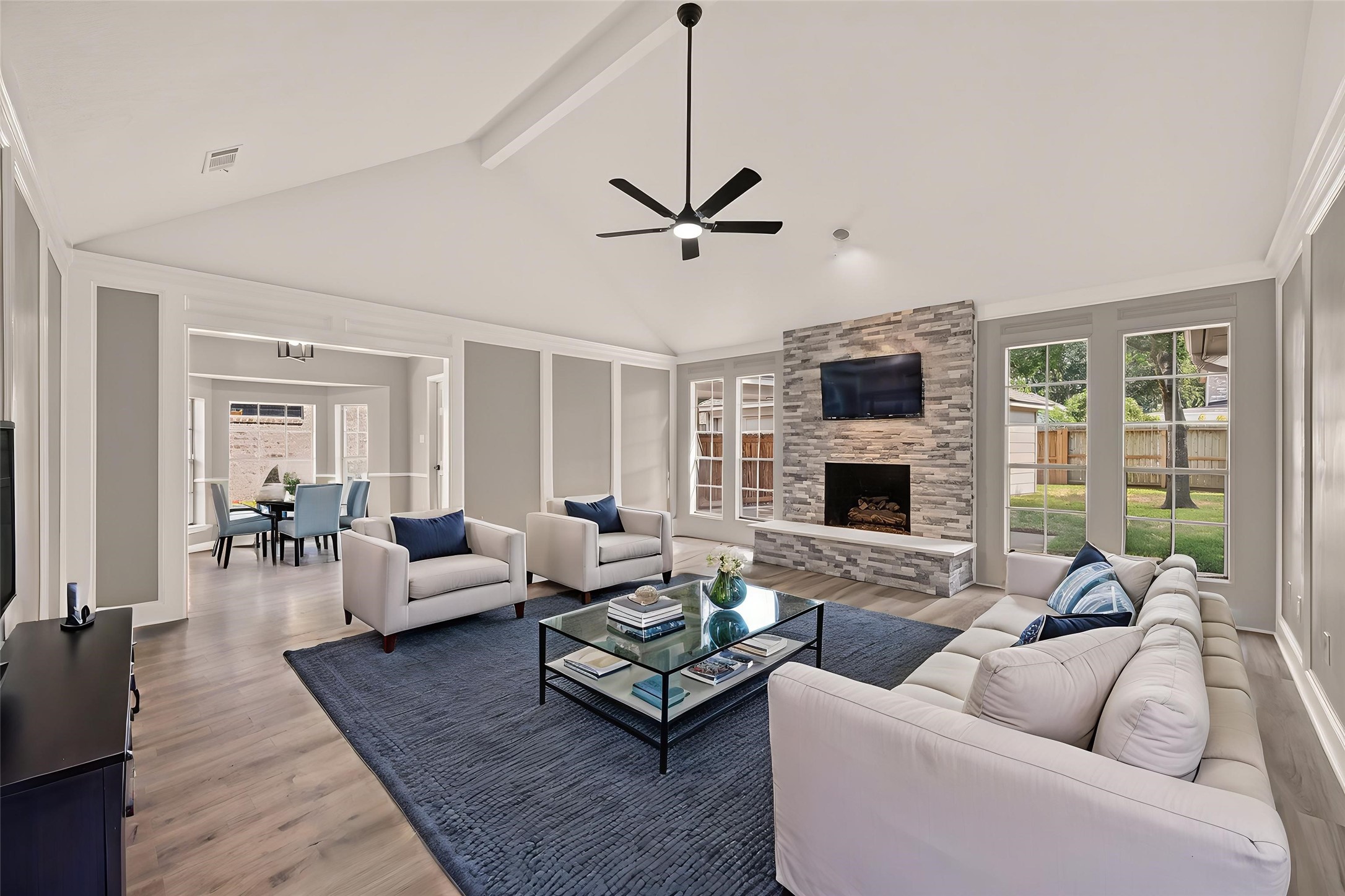 22503 Cove Hollow Drive Property Photo 10