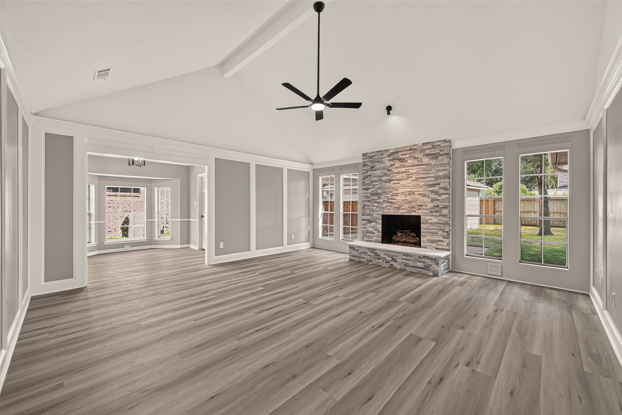 22503 Cove Hollow Drive Property Photo 11