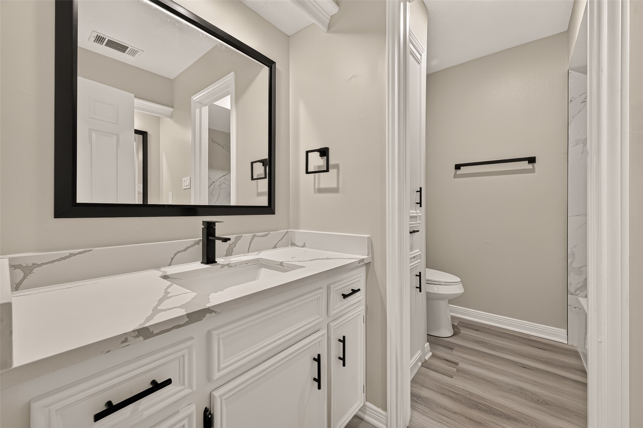 22503 Cove Hollow Drive Property Photo 31