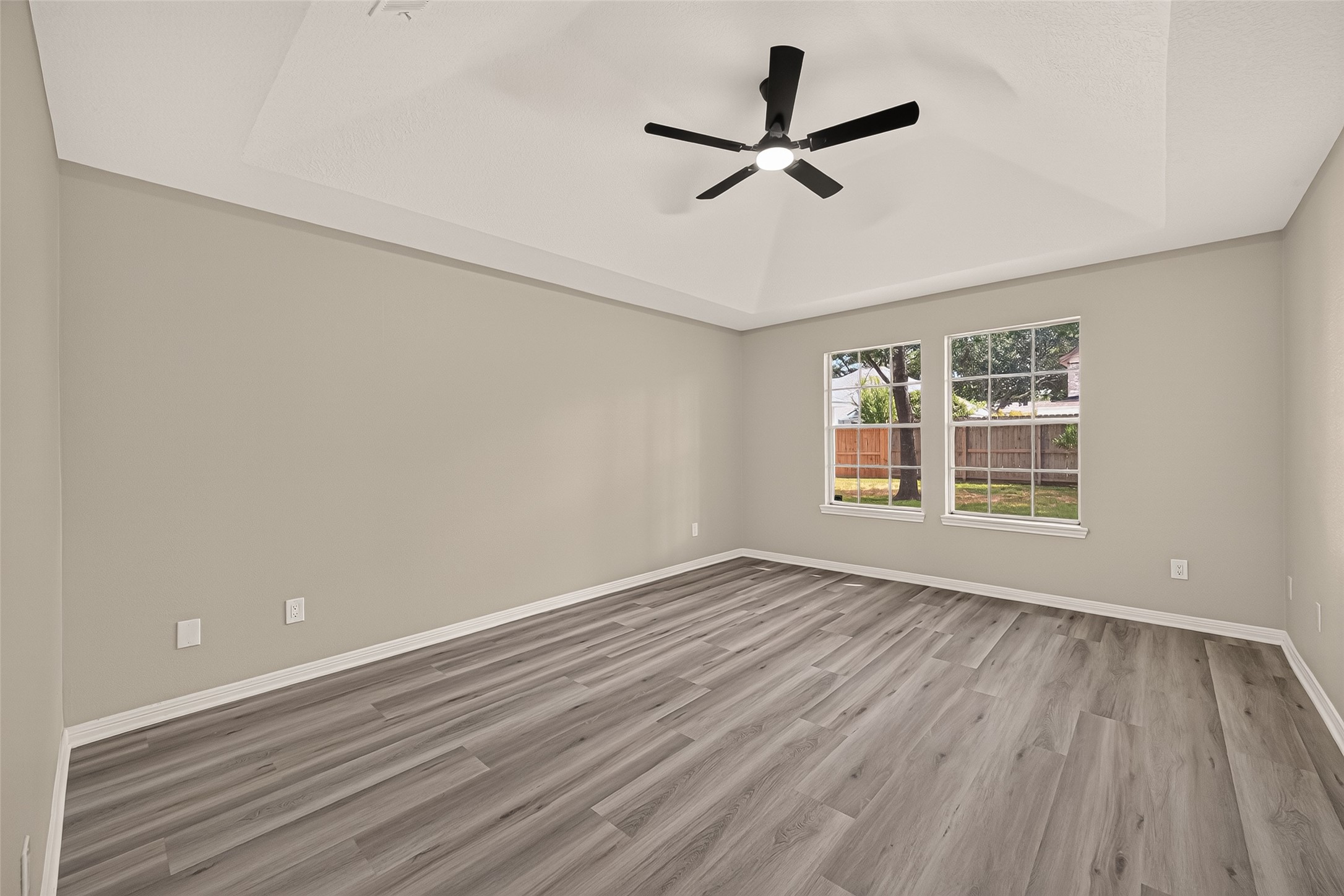 22503 Cove Hollow Drive Property Photo 36
