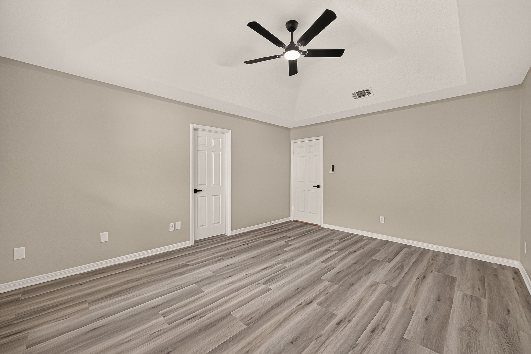 22503 Cove Hollow Drive Property Photo 38