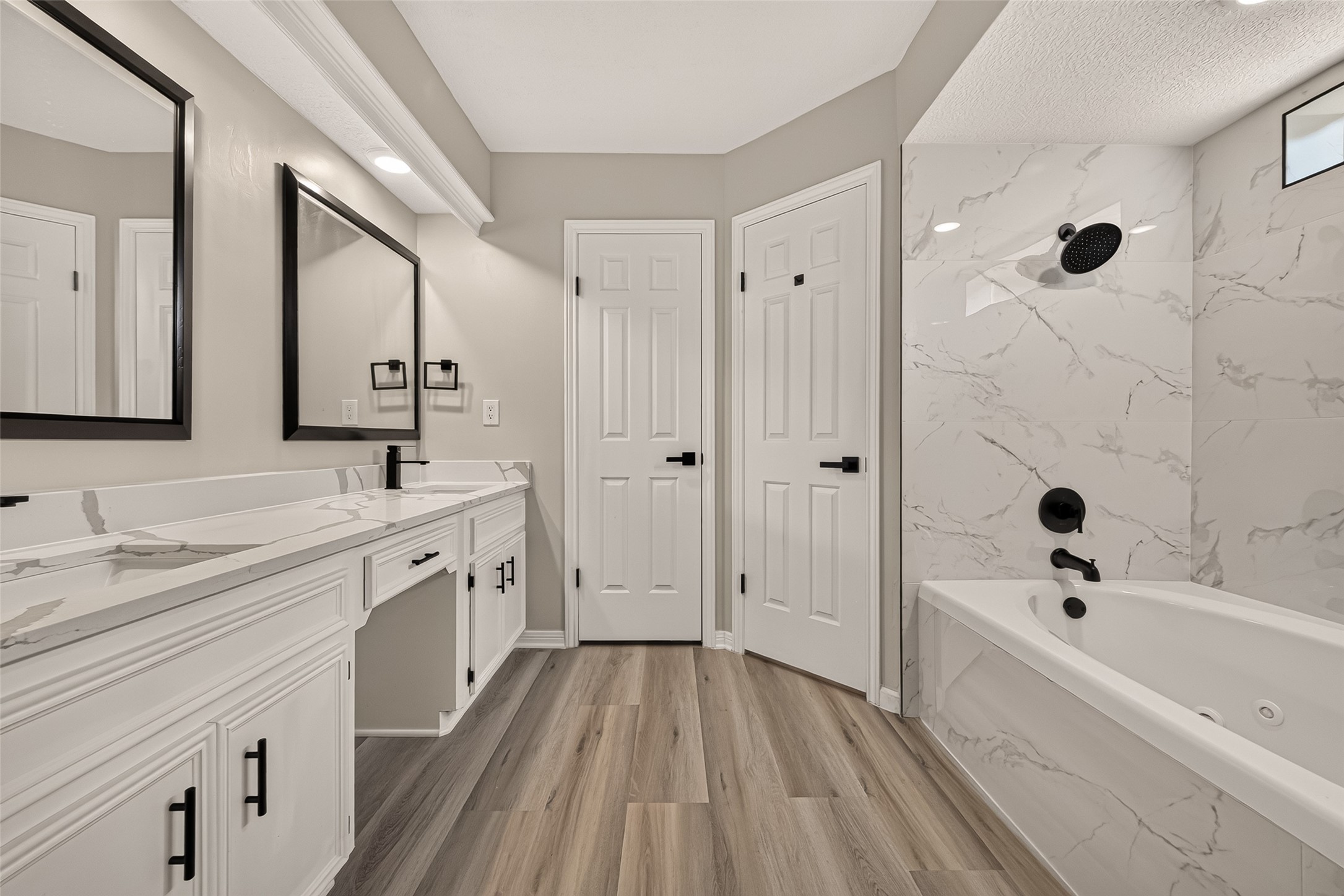 22503 Cove Hollow Drive Property Photo 40