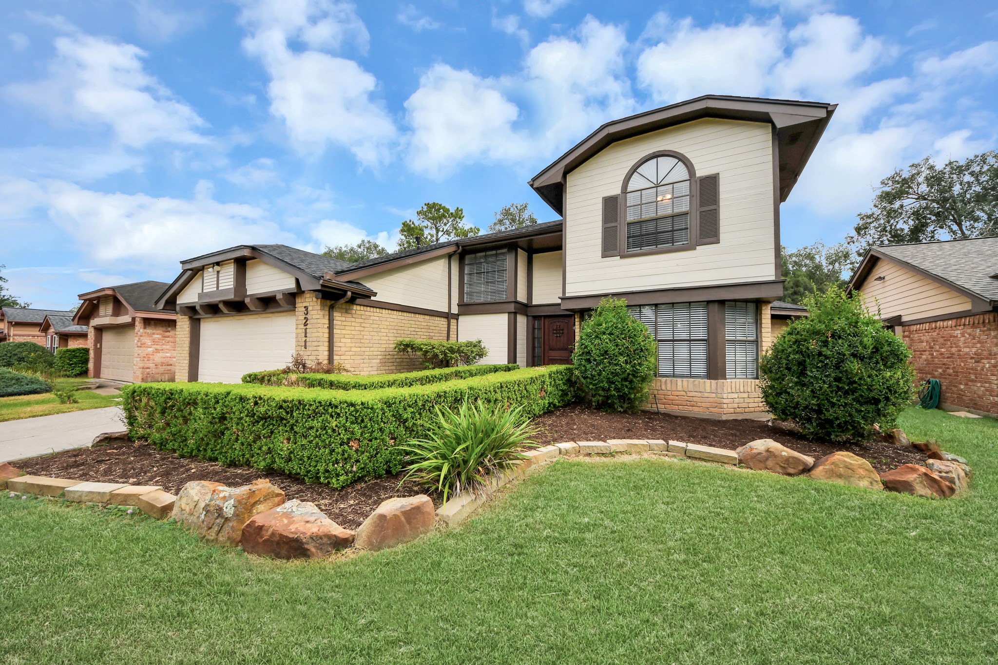 3211 The Highlands Drive Property Photo 1