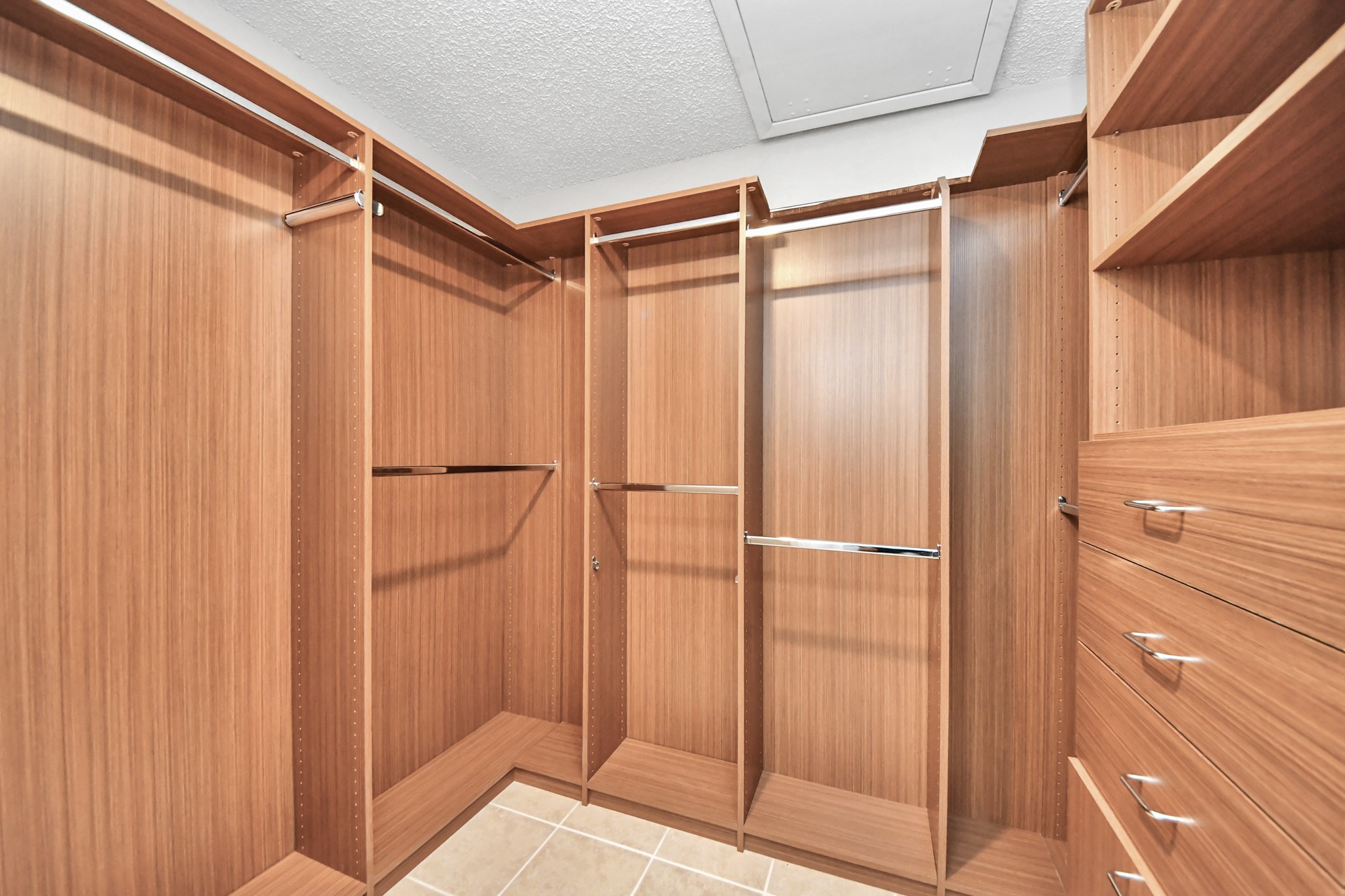 3211 The Highlands Drive Property Photo 21