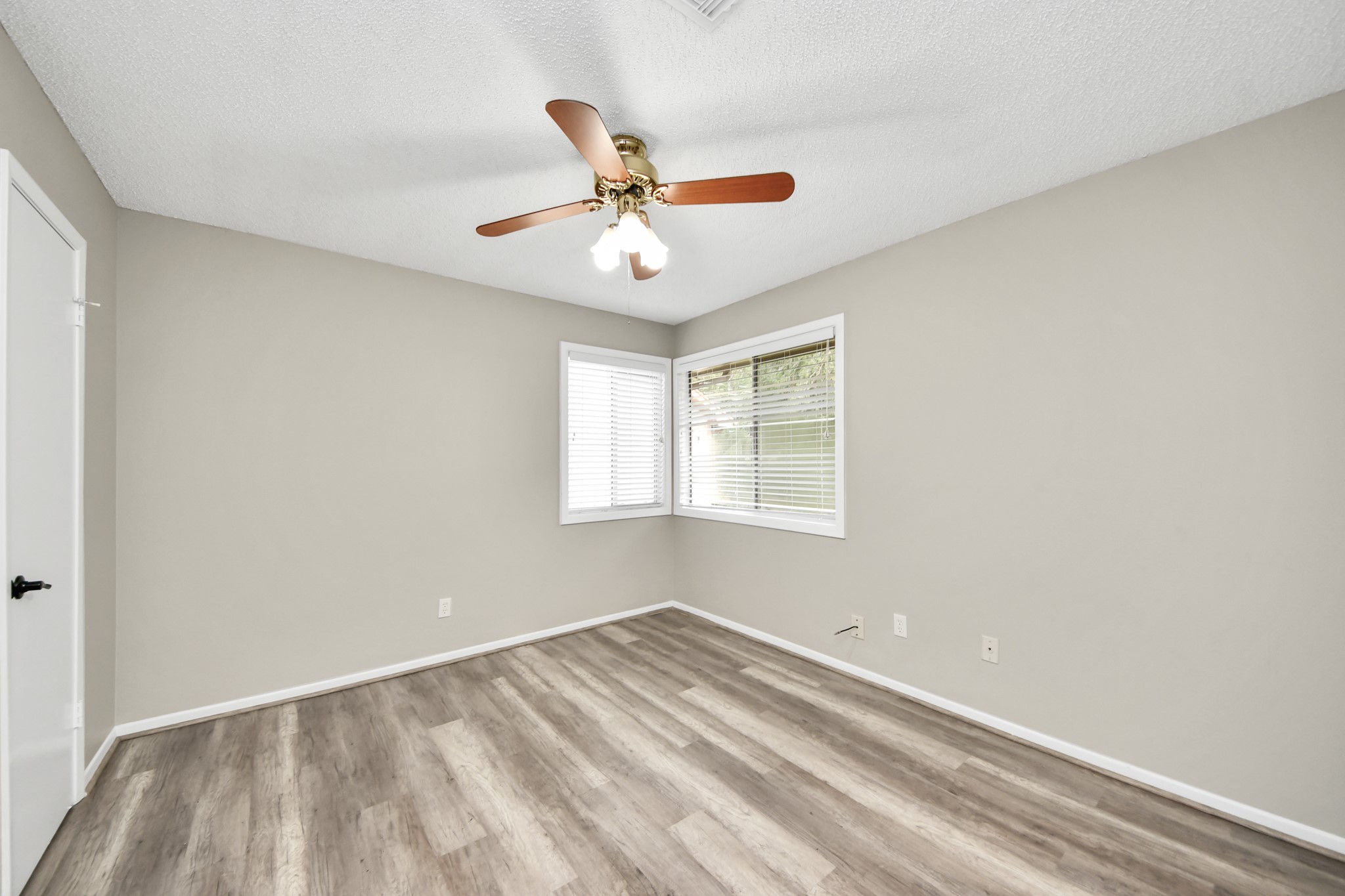 3211 The Highlands Drive Property Photo 30