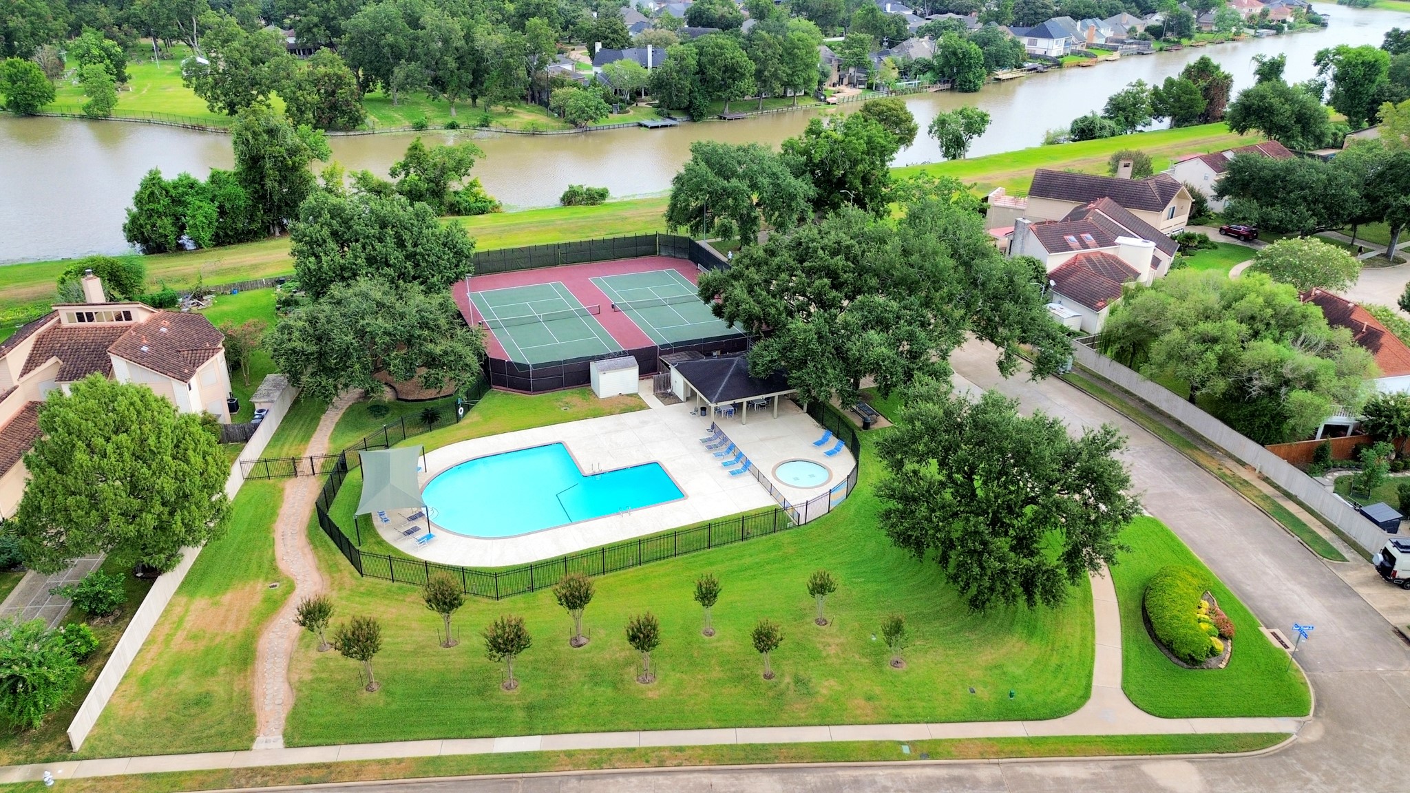 3211 The Highlands Drive Property Photo 37