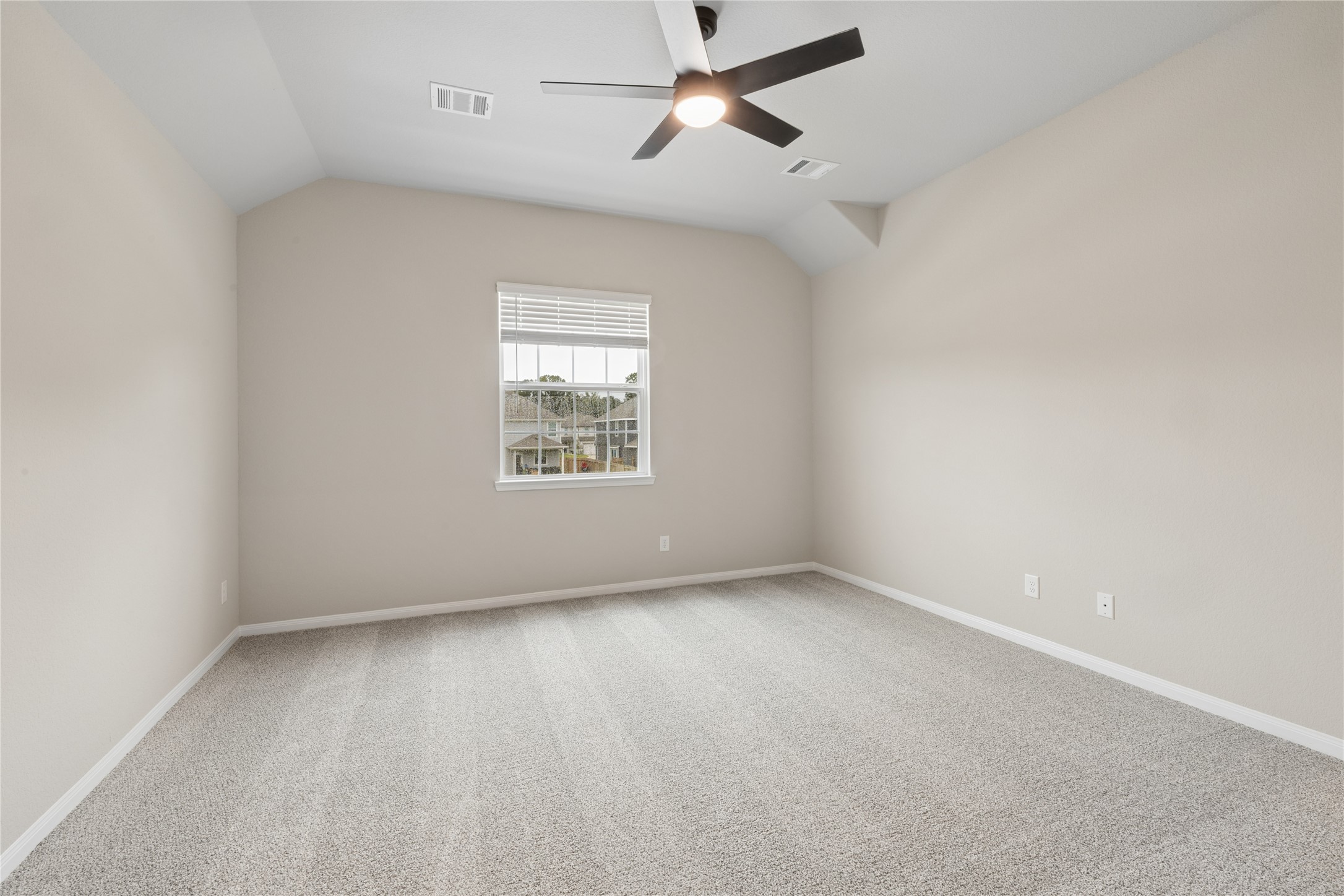 2340 Pipefish Drive Property Photo 8