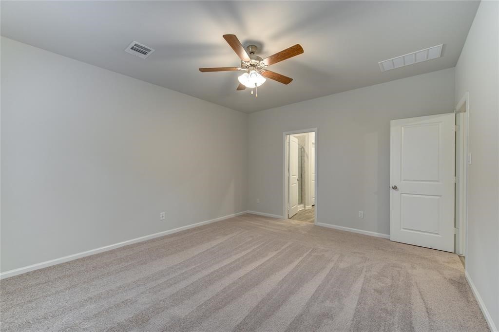 94 Valiant Ridge Trail Property Photo 8