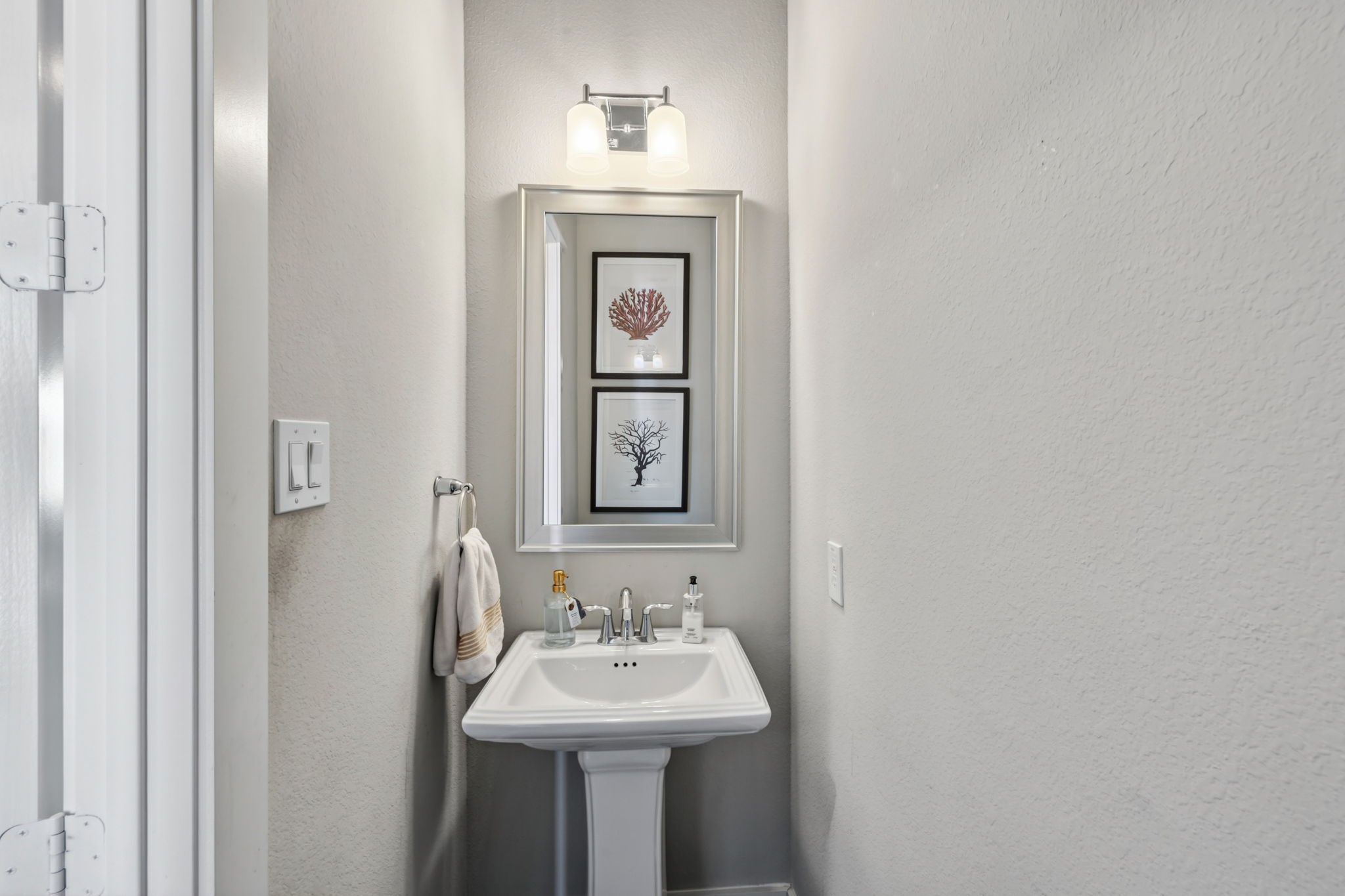 1423 Biondo Way Property Photo 32