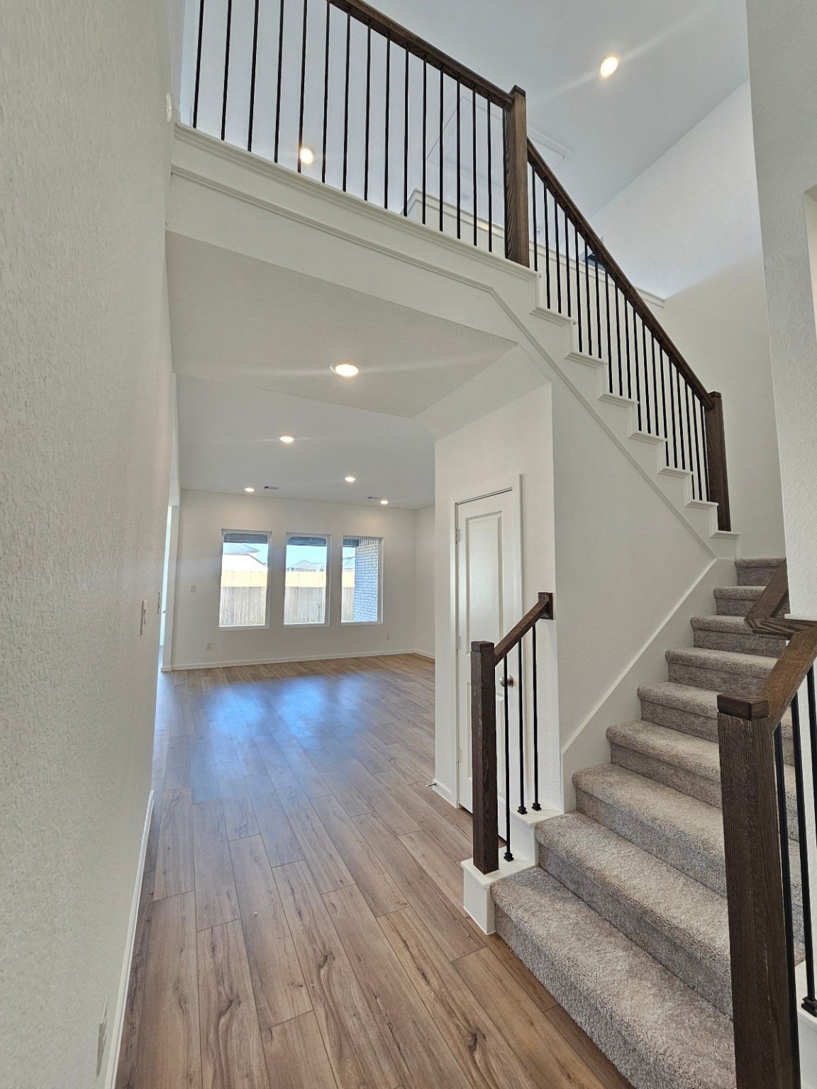 2714 Nature Sweet Street Property Photo 6