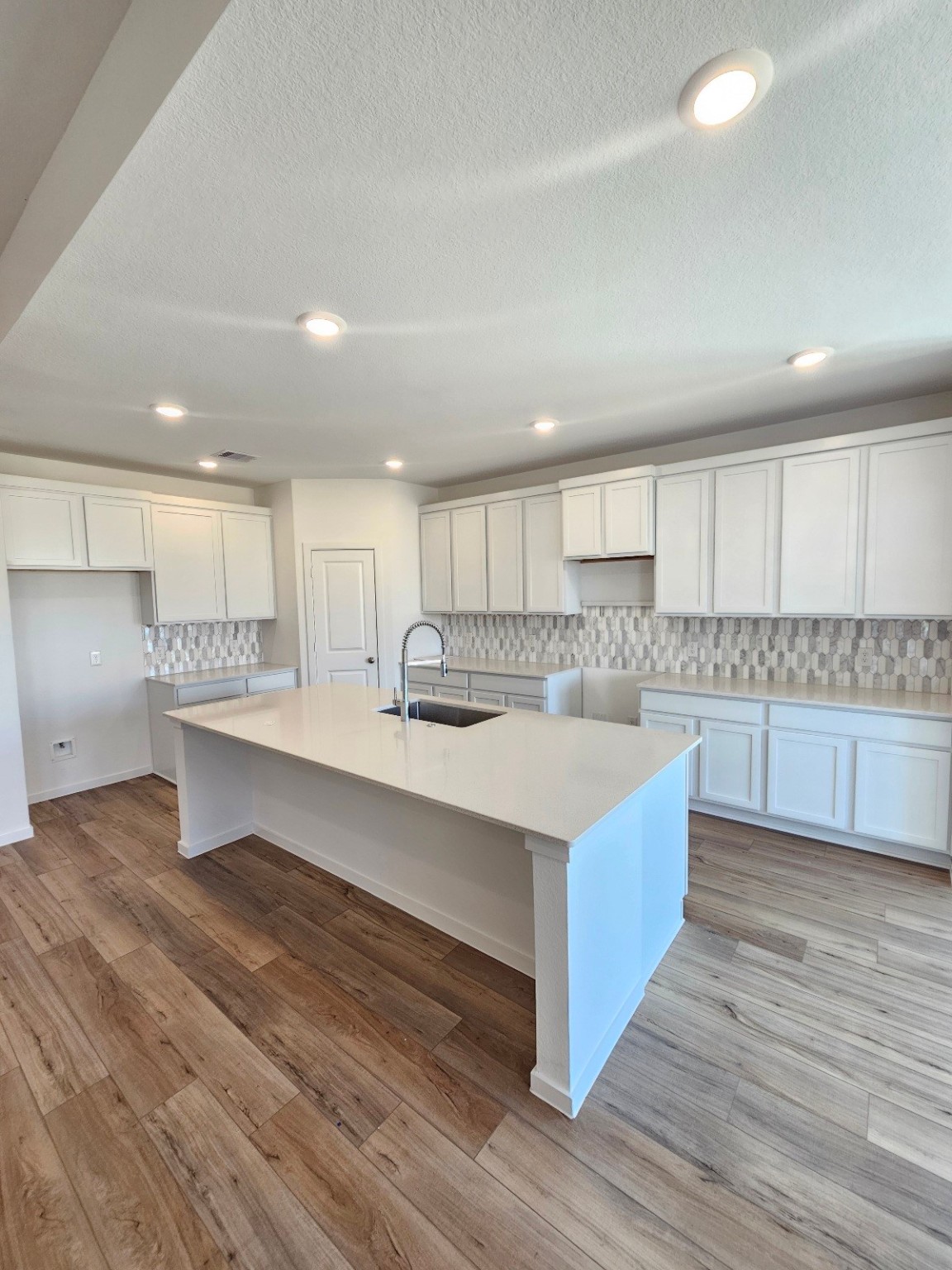 2714 Nature Sweet Street Property Photo 8
