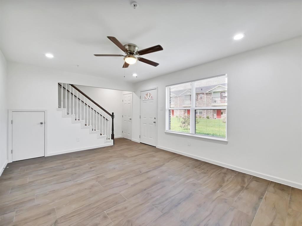 223 Fairfax Lane Property Photo 2